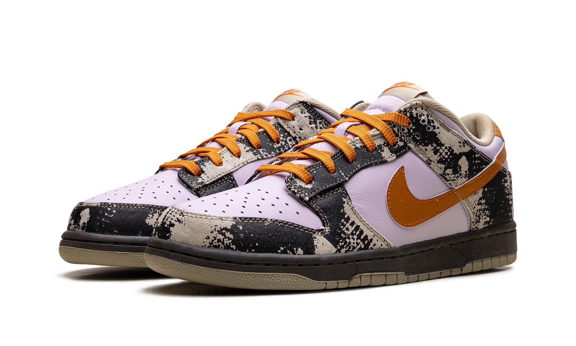 nike dunk low retro ltd punk rock digital camo+IB2260-500+diagnol left view
