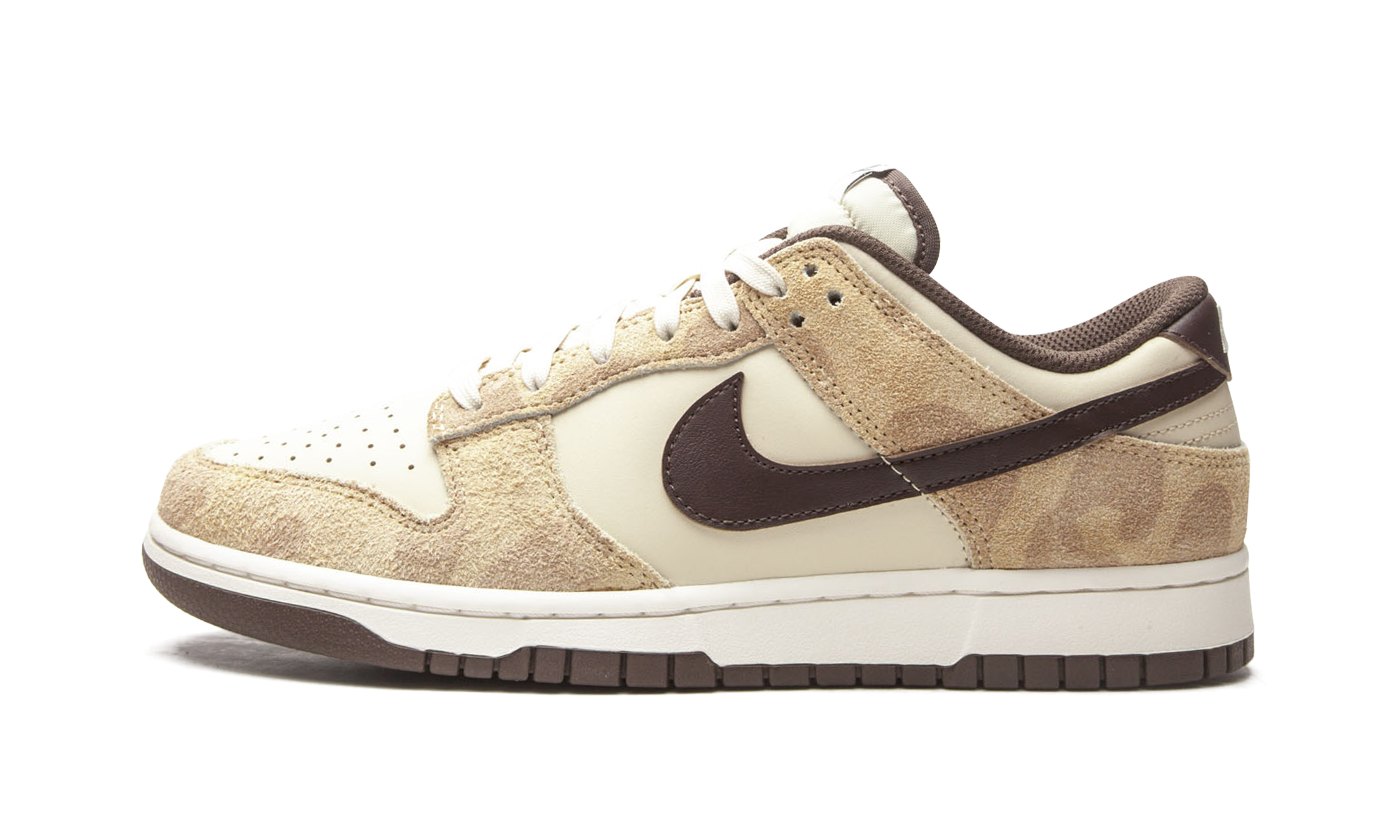 nike dunk low retro prm animal pack giraffe cheetah+DH7913-200+diagnol right view 1
