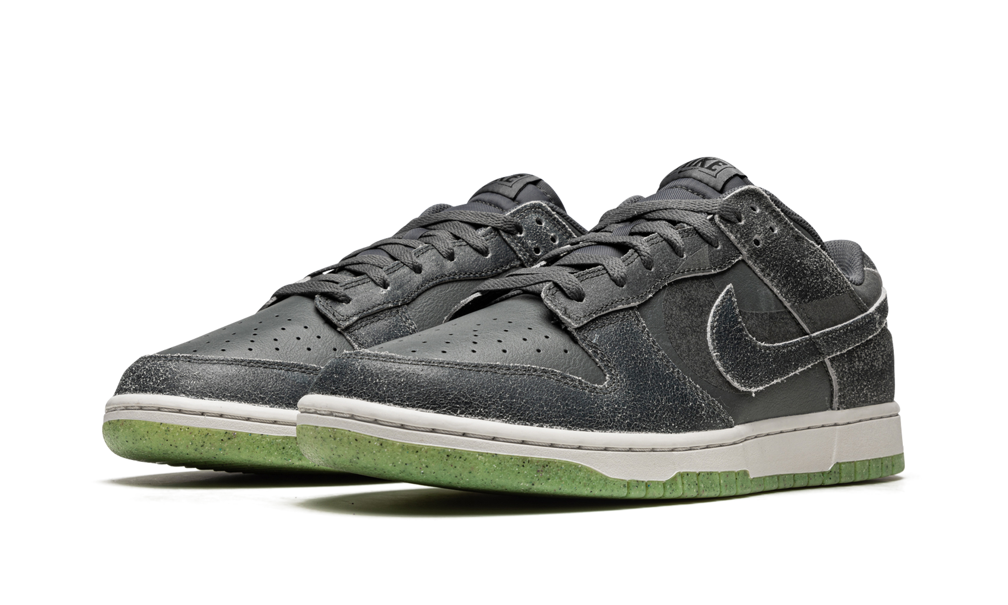 nike dunk low retro prm halloween 2022+DQ7681-001+diagnol left view