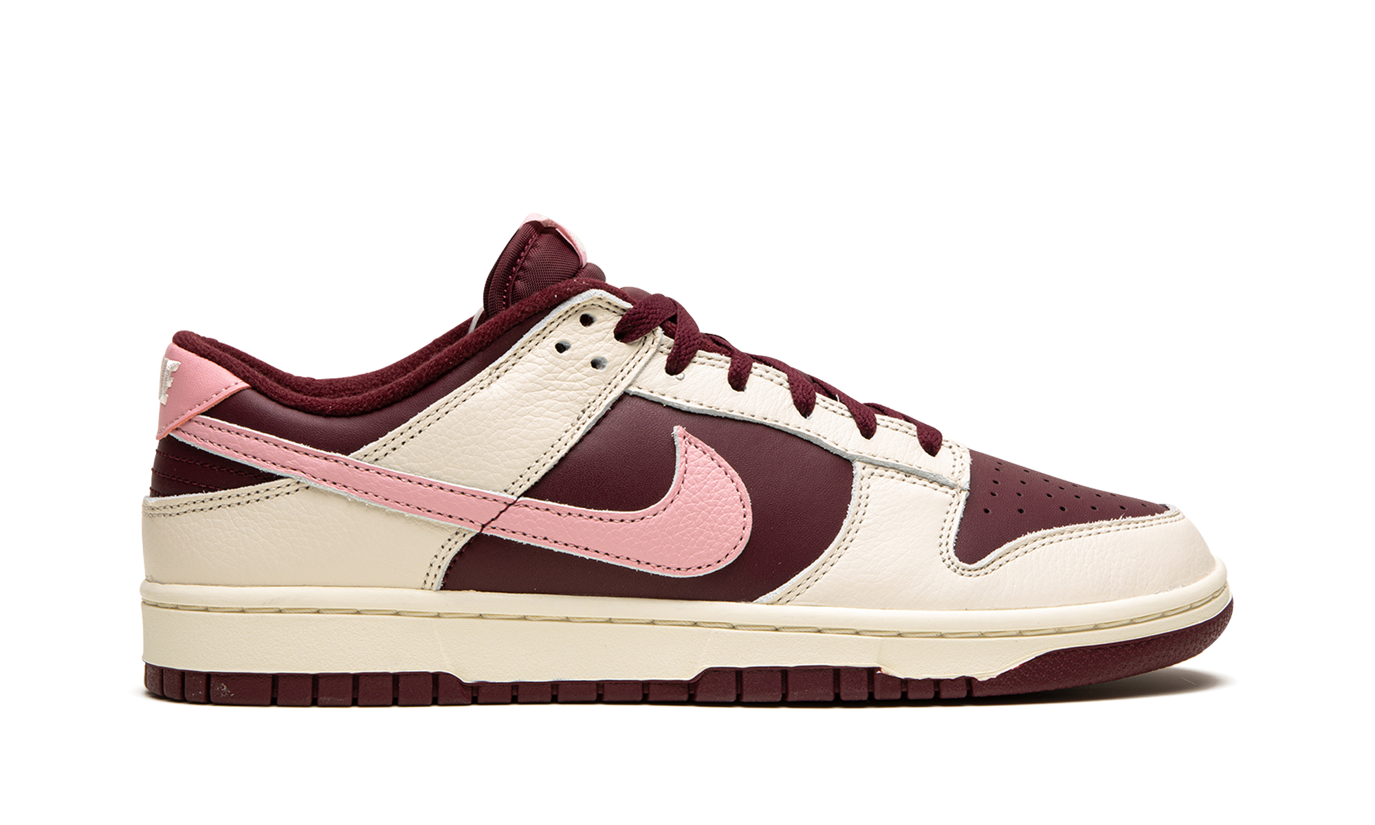 nike dunk low retro prm valentine s day 2023+DR9705-100+right view