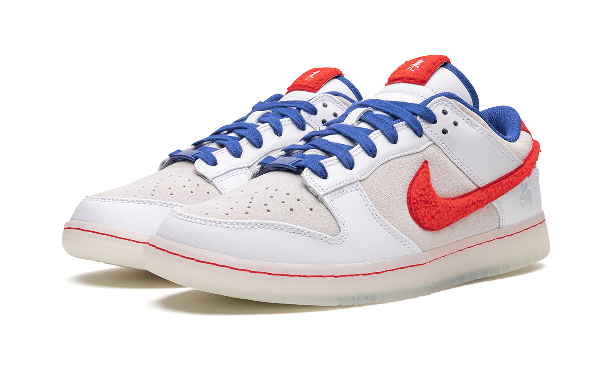 nike dunk low retro prm year of the rabbit white rabbit 2023+FD4203-161+diagnol left view