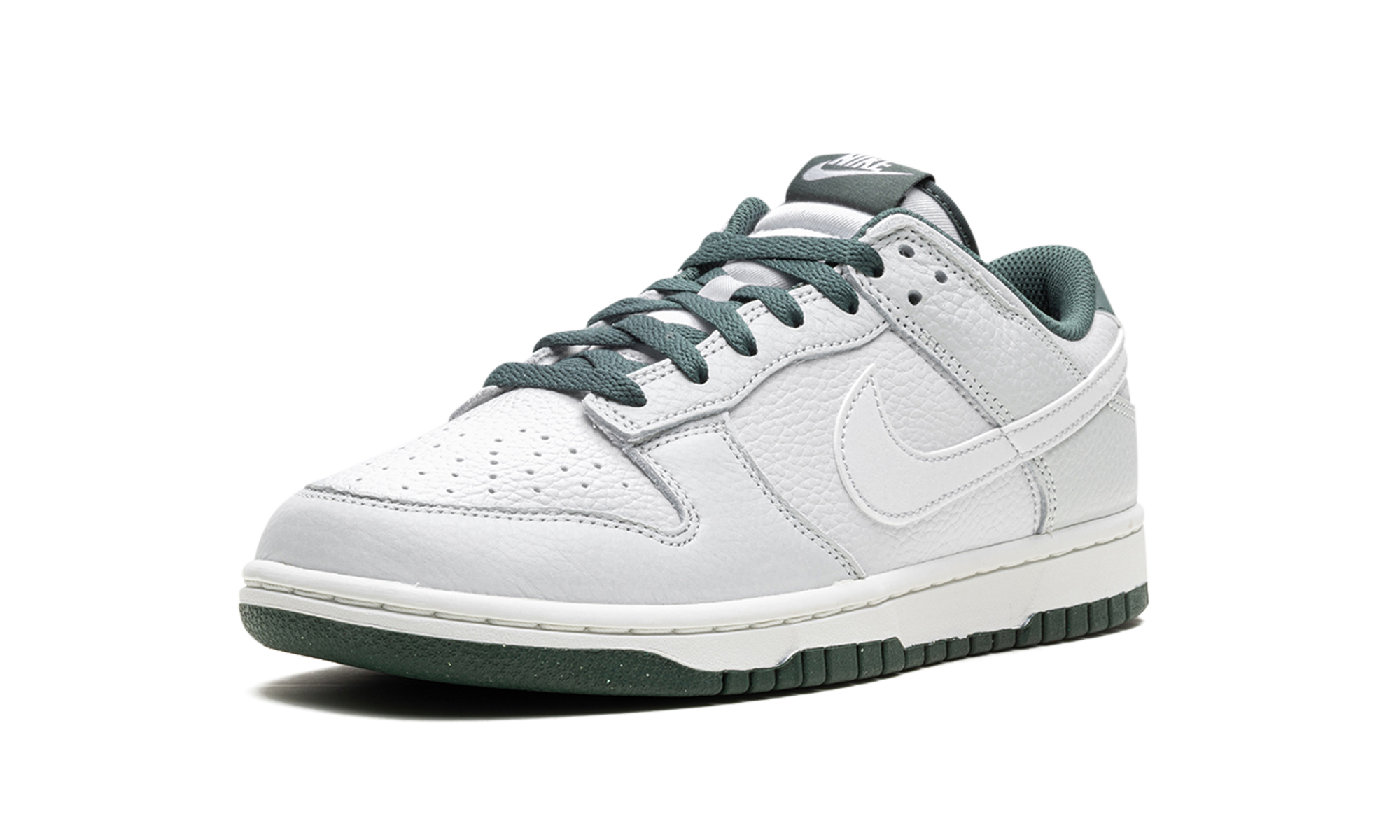 nike dunk low retro se photon dust vintage green+HF2874-001+left diagnol single view