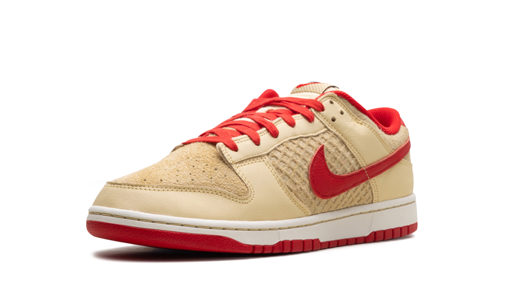 nike dunk low retro se strawberry waffle+HJ9100-294+left diagnol single view