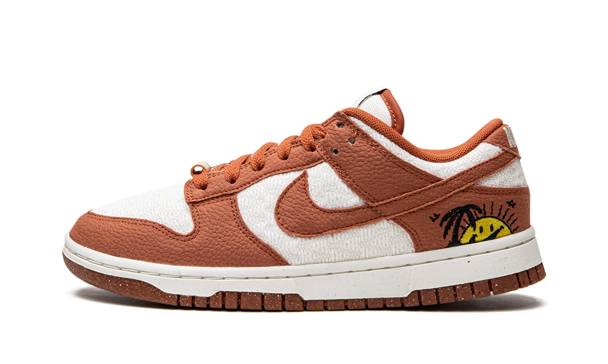 nike dunk low retro sun club burn sunrise women s+DR5475-100+diagnol right view 1