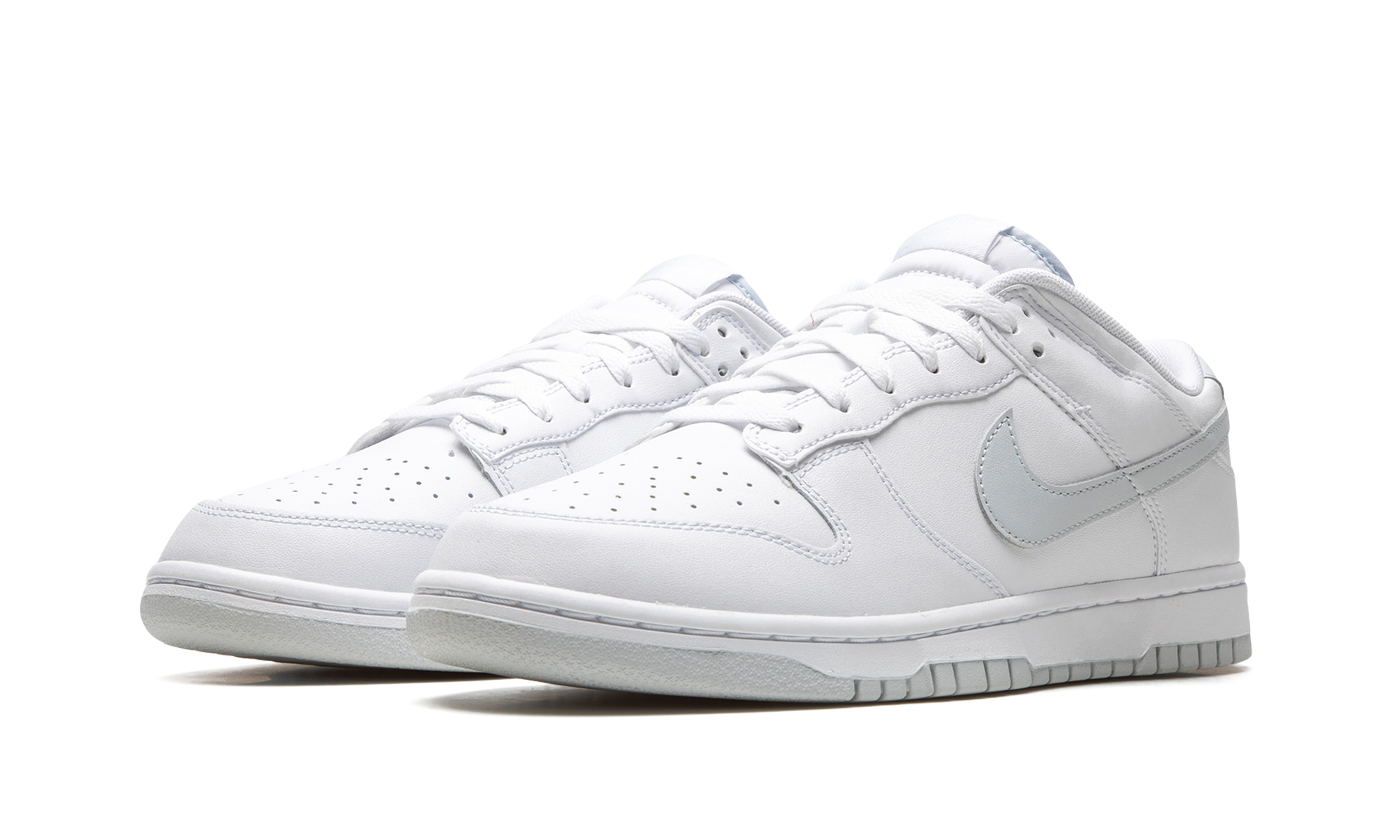 nike dunk low retro white pure platinum+DV0831-101+diagnol left view