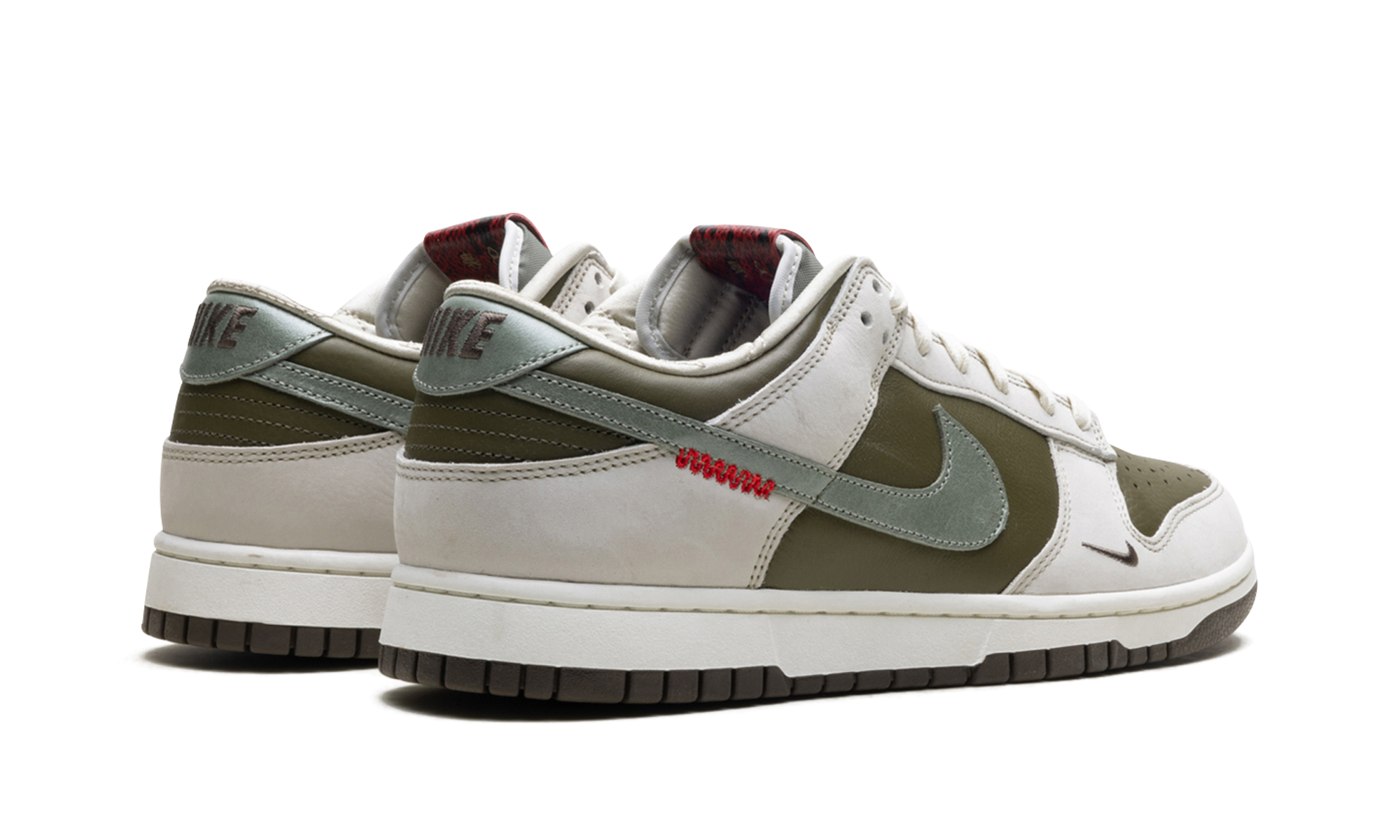 nike dunk low retro year of the snake 2025+HV5980-231+diagnol right behind view