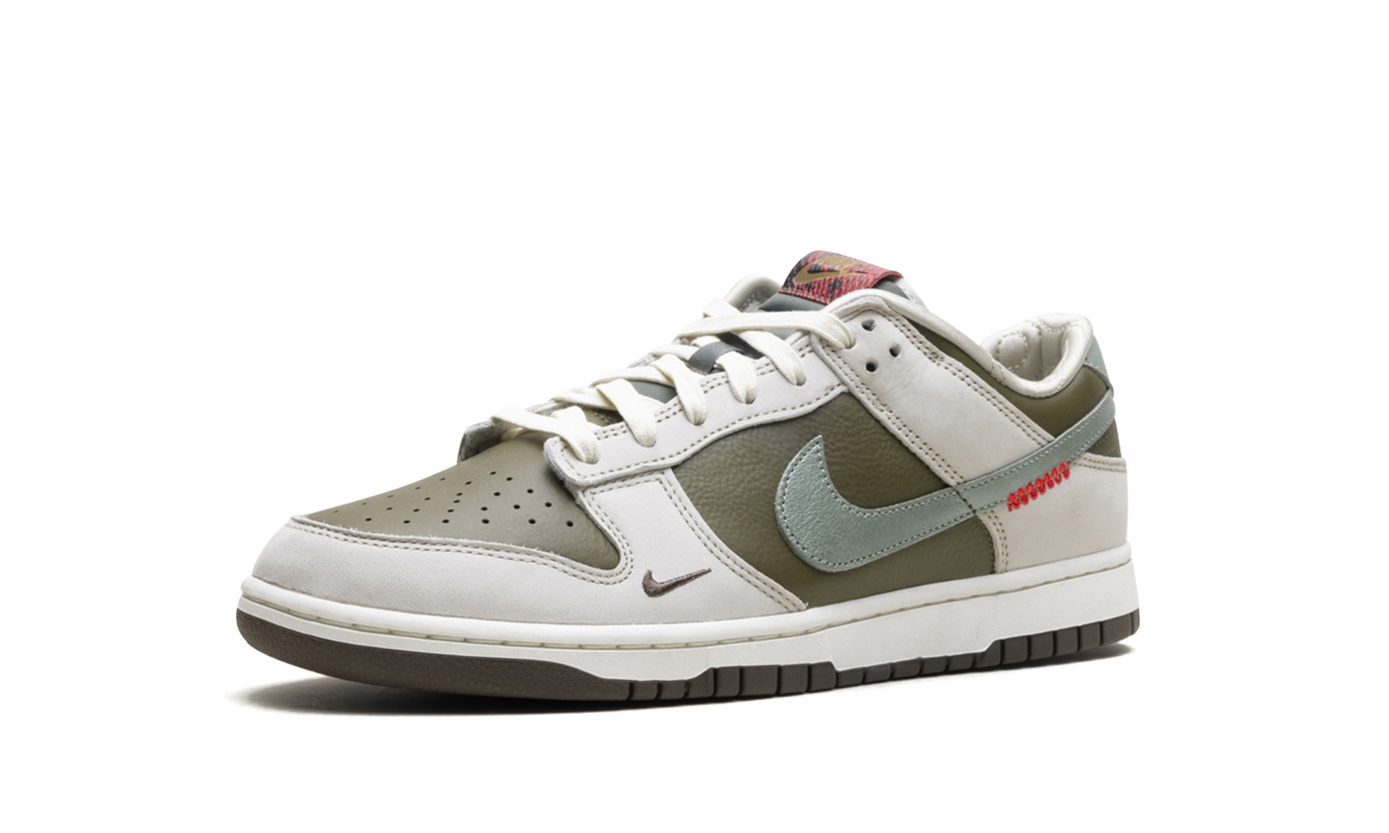 nike dunk low retro year of the snake 2025+HV5980-231+left diagnol single view