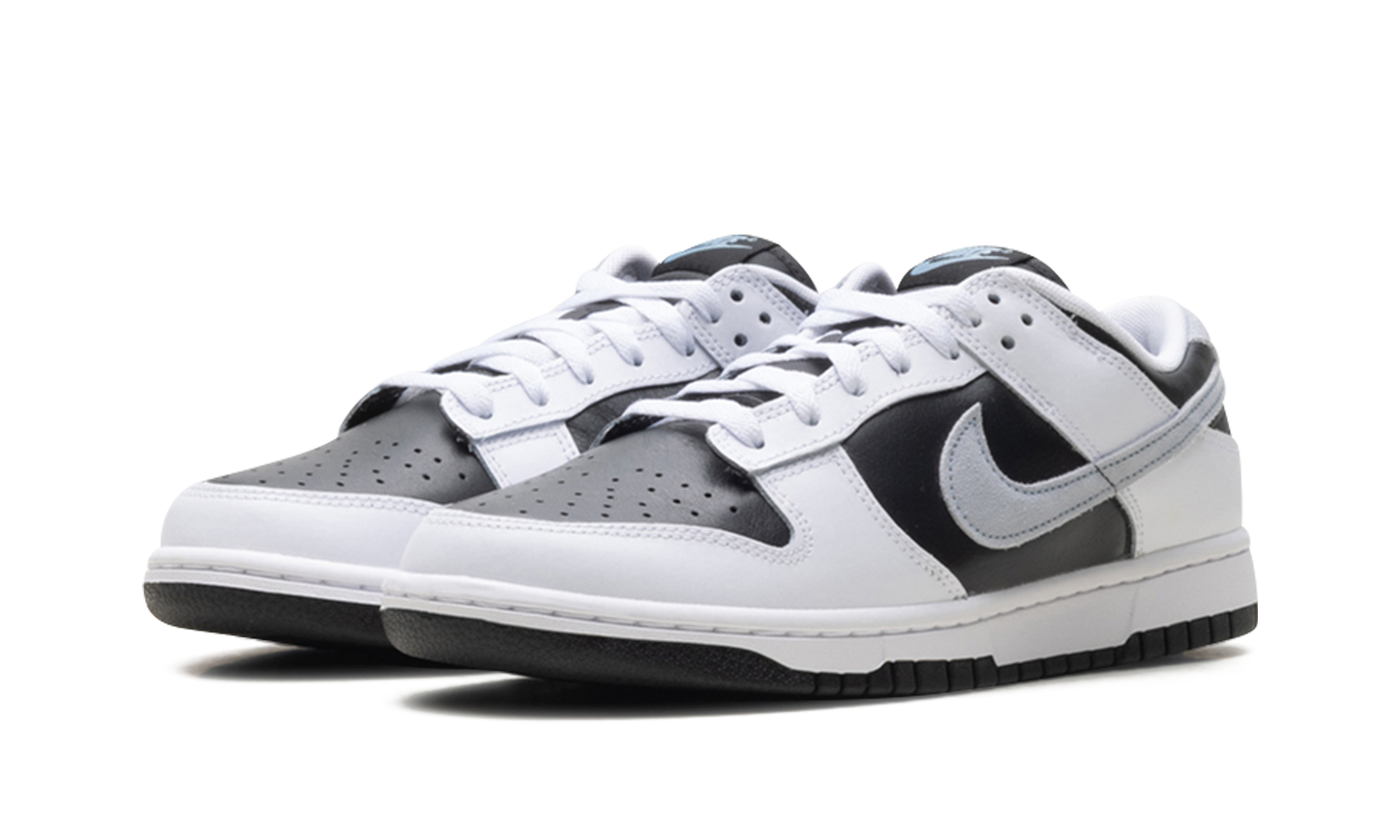 nike dunk low reverse panda 2 0+IB4620-141+diagnol left view