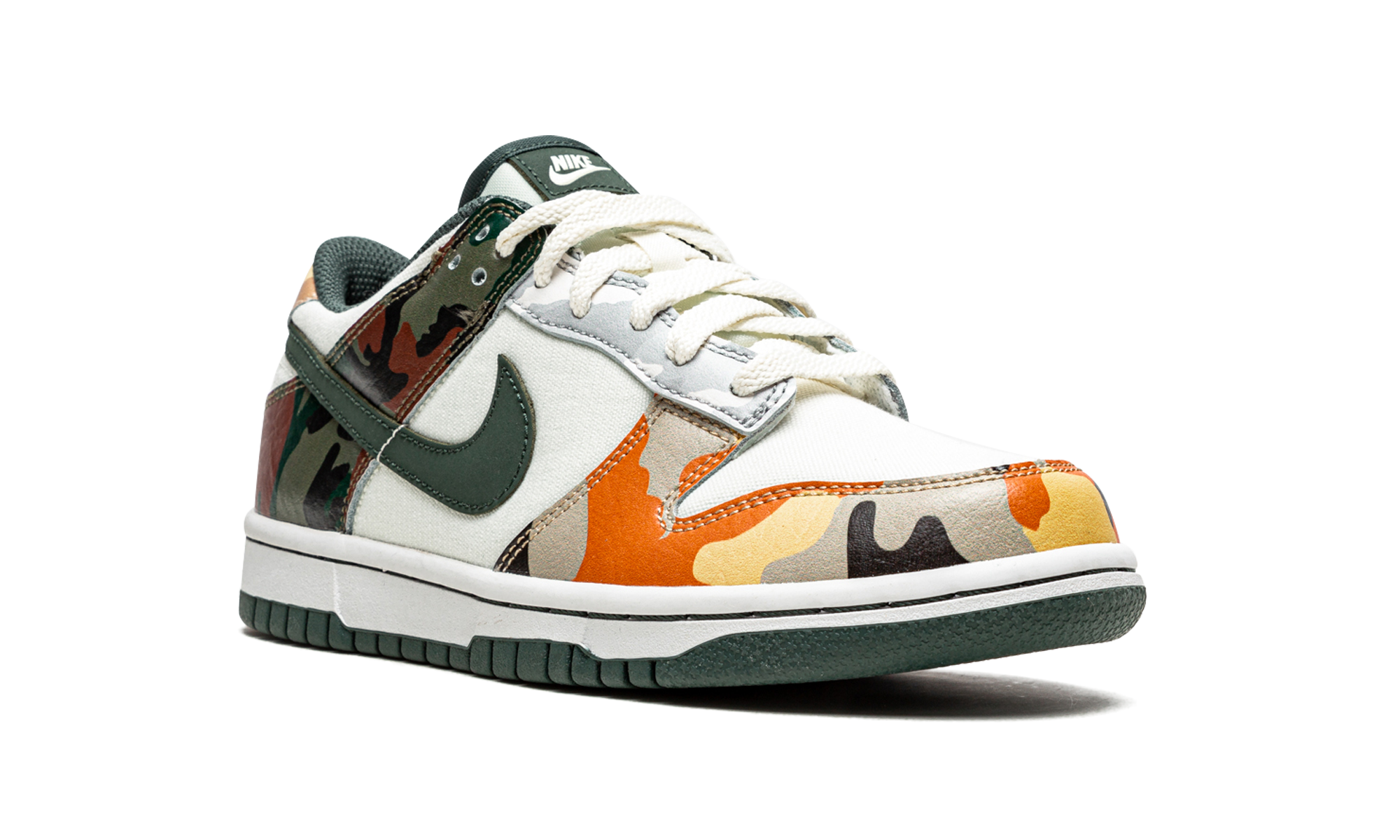 nike dunk low sail multi camo gs+DB1909-100+diagnol right view