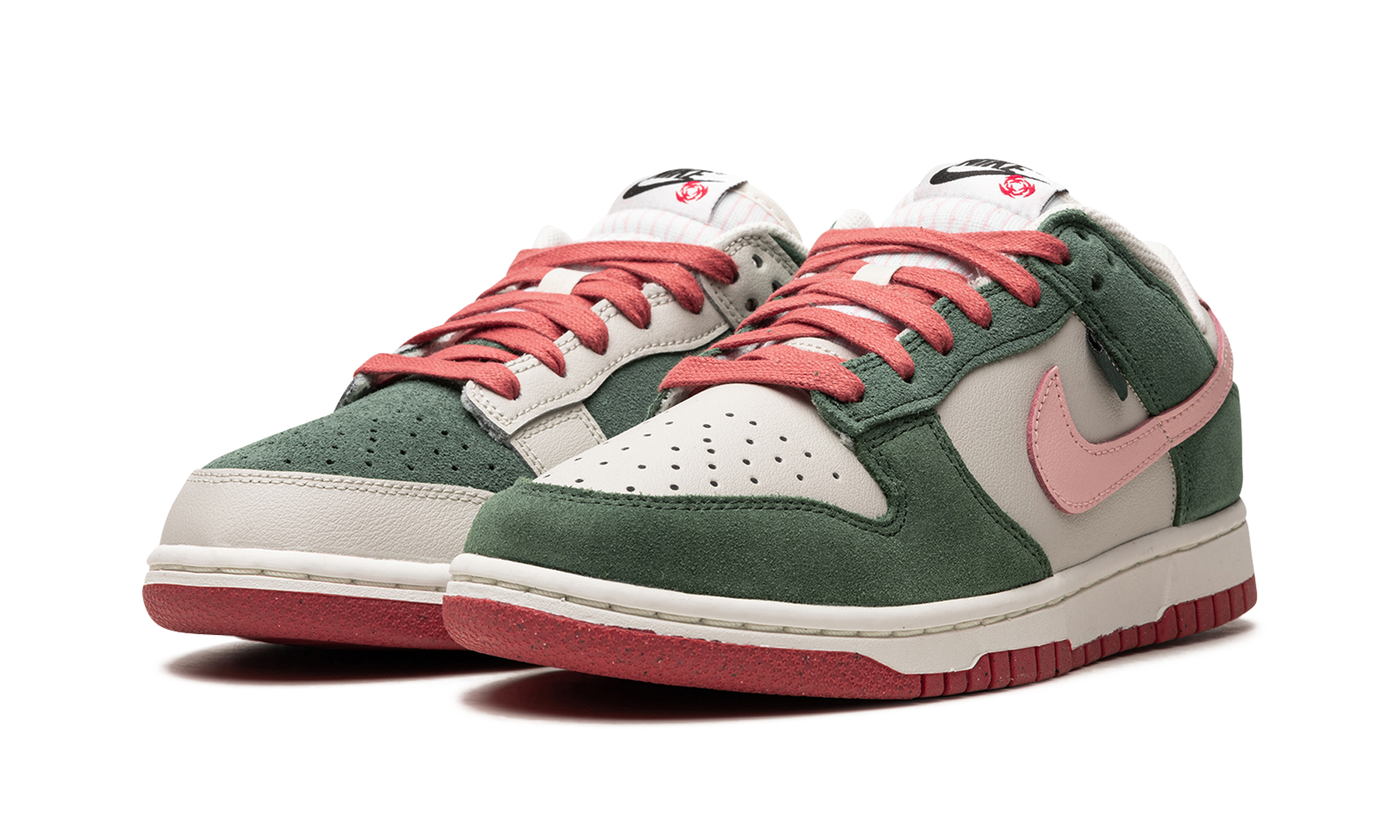 nike dunk low se all petals united fir green women s+FN8923-061+diagnol left view