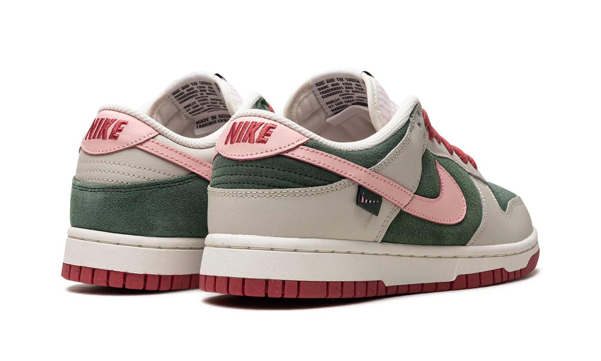 nike dunk low se all petals united fir green women s+FN8923-061+diagnol right behind view