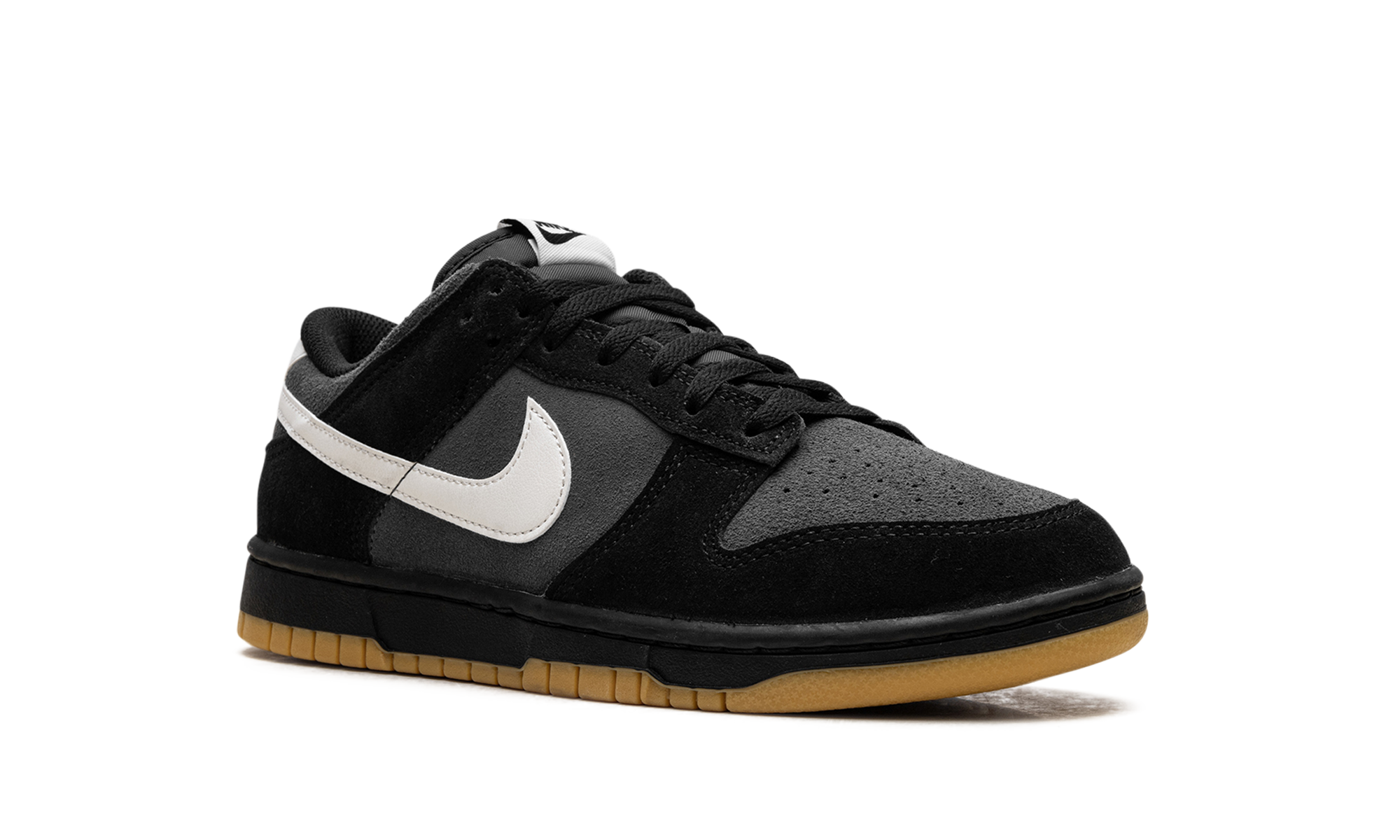 nike dunk low se black grey gum+HQ1931-001+diagnol right view