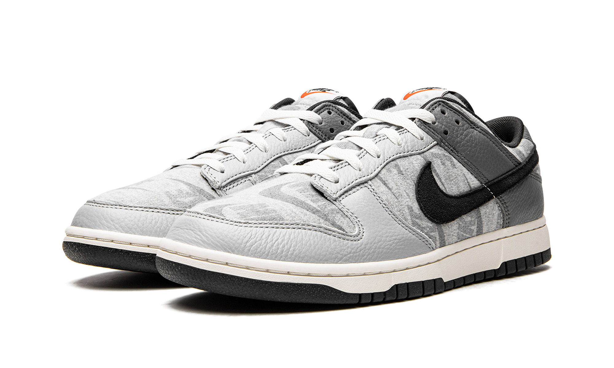 nike dunk low se copy paste+DQ5015-063+diagnol left view