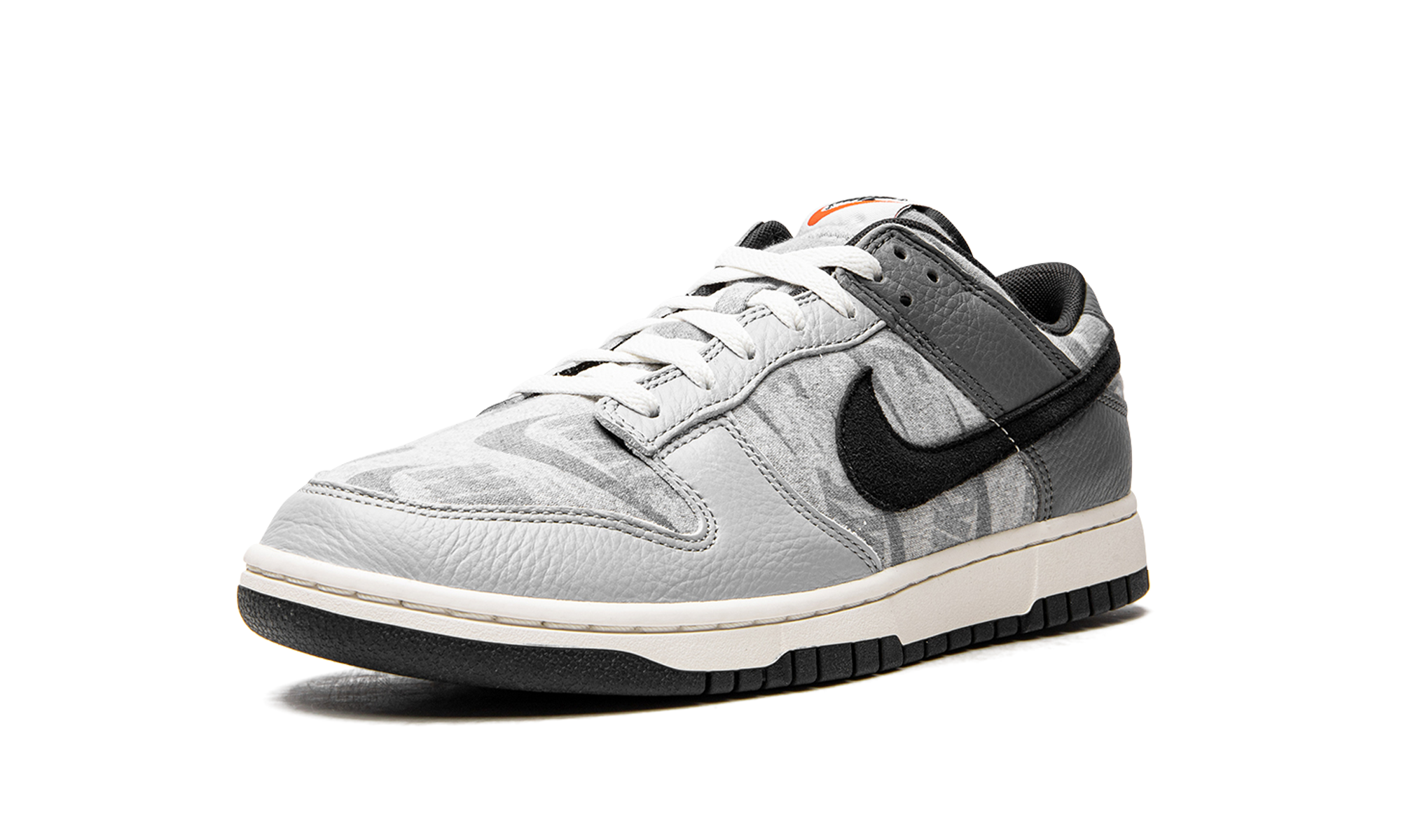 nike dunk low se copy paste+DQ5015-063+left diagnol single view