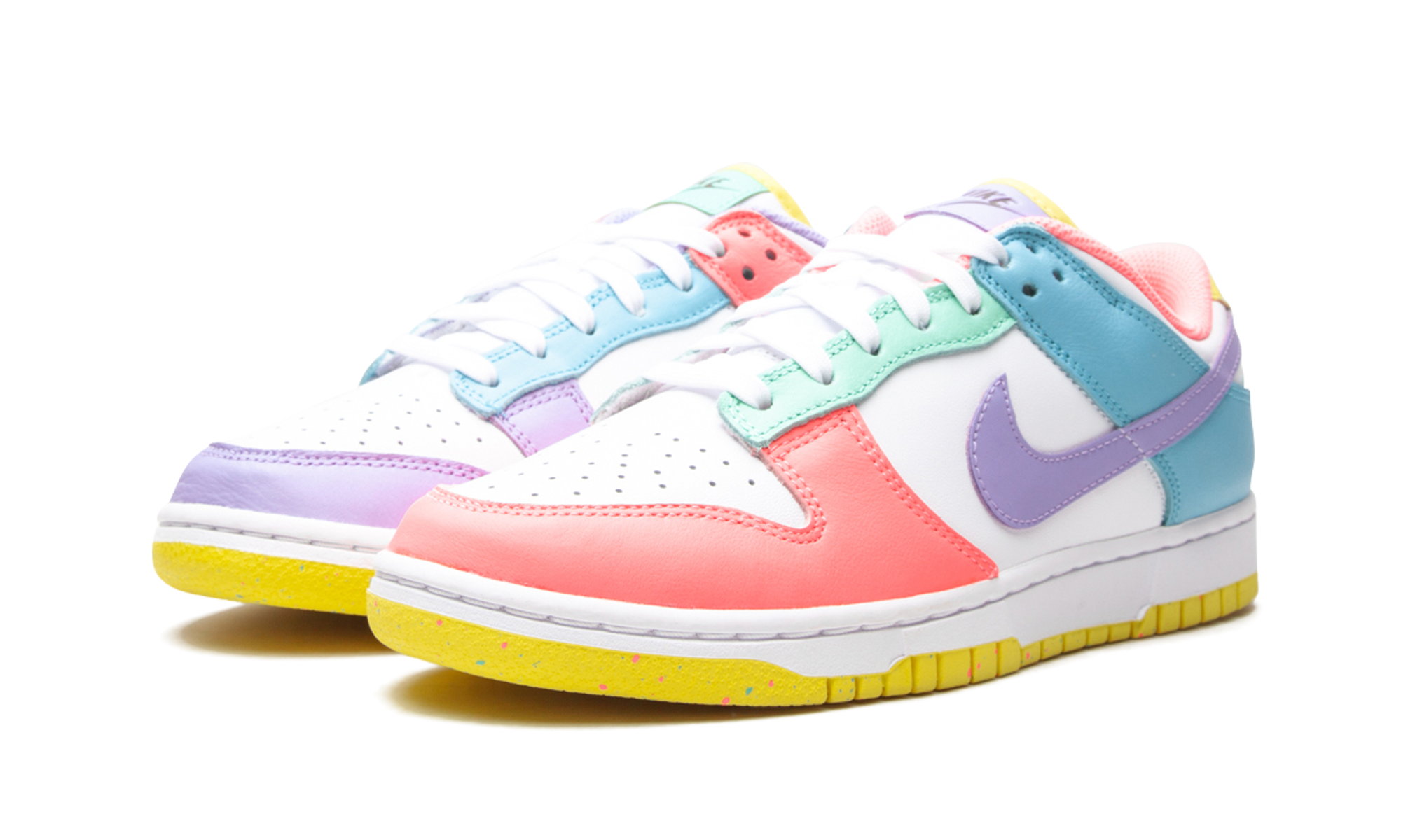 nike dunk low se easter candy women s+DD1872-100+diagnol left view