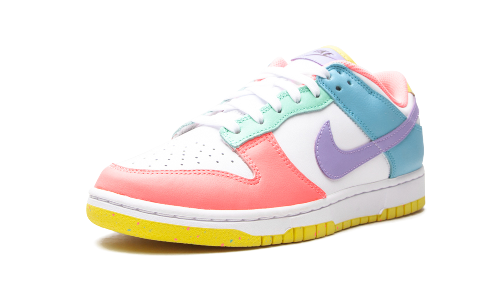 nike dunk low se easter candy women s+DD1872-100+left diagnol single view