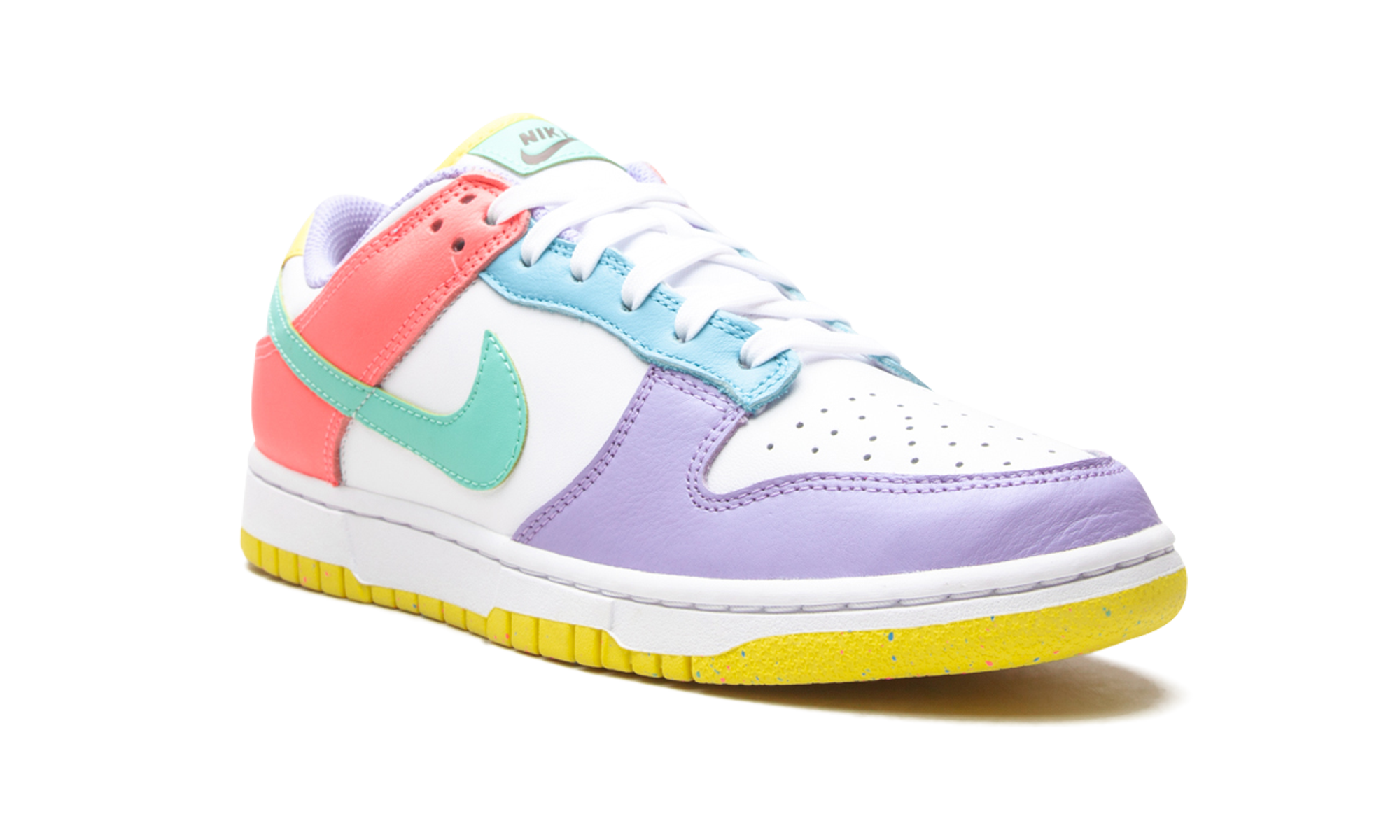 nike dunk low se easter candy women s+DD1872-100+diagnol right view