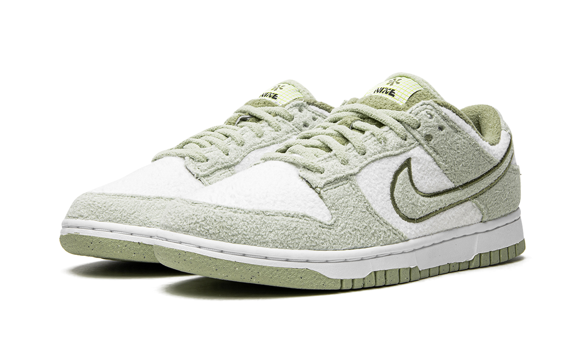 nike dunk low se fleece pack honeydew women s+DQ7579-300+diagnol left view