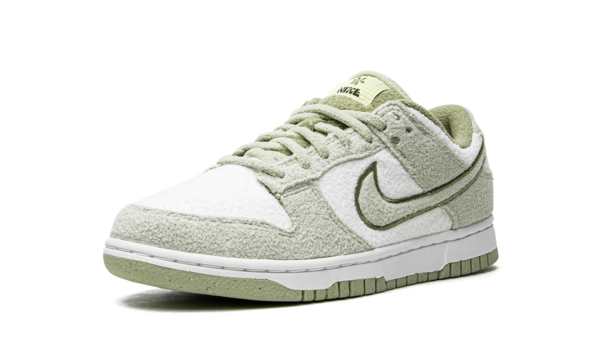 nike dunk low se fleece pack honeydew women s+DQ7579-300+left diagnol single view