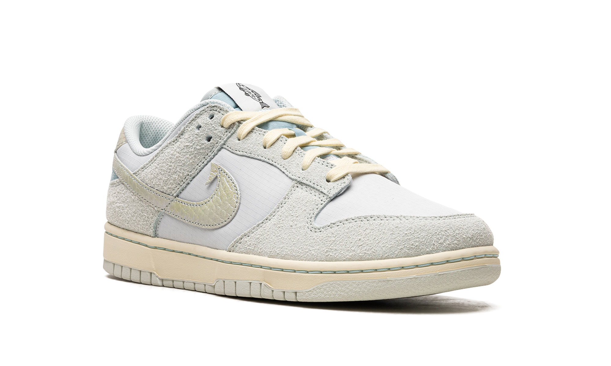 nike dunk low se gone fishing chinook salmon+DV7210-001+diagnol right view
