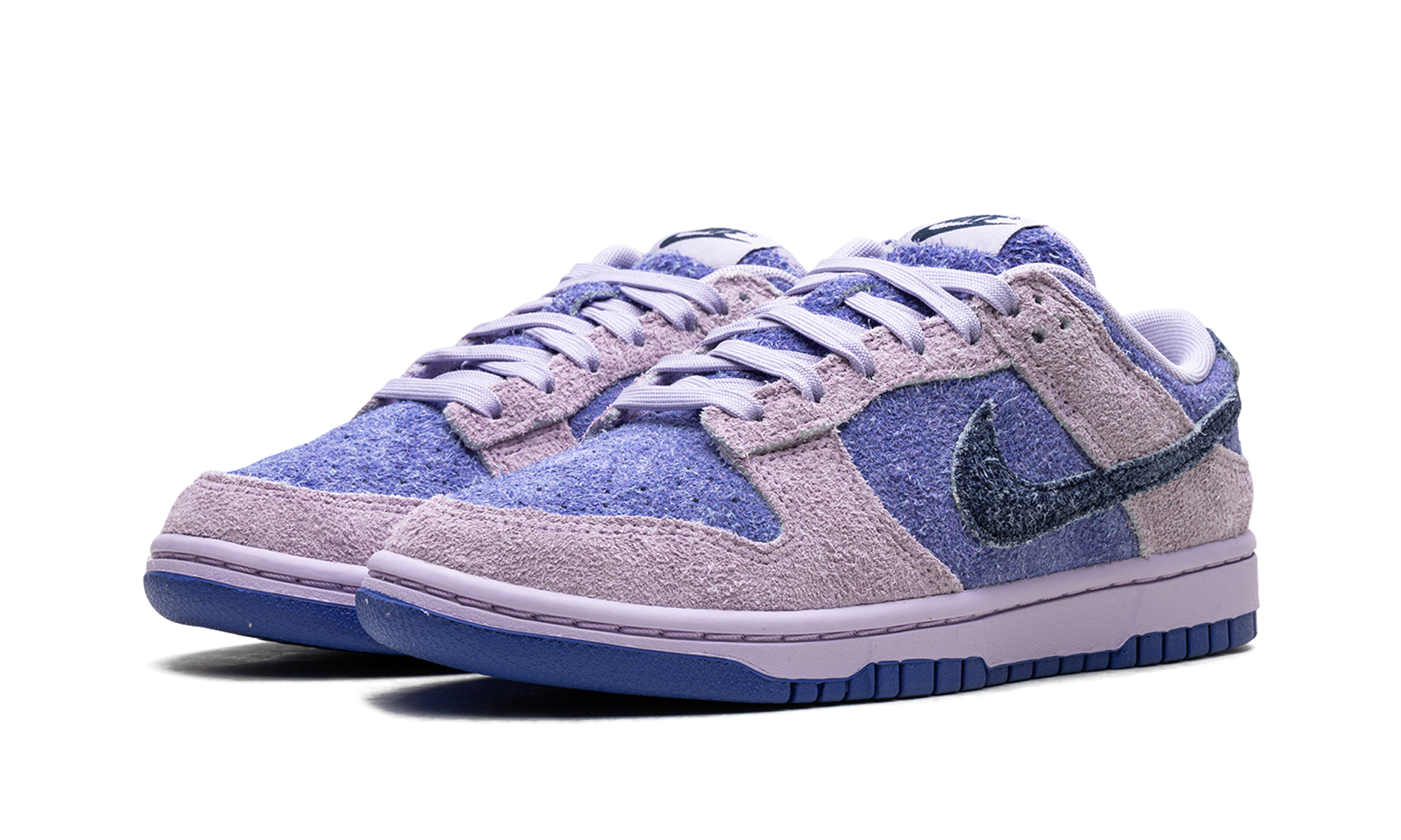 nike dunk low se hydrangeas women s+HQ3431-515+diagnol left view