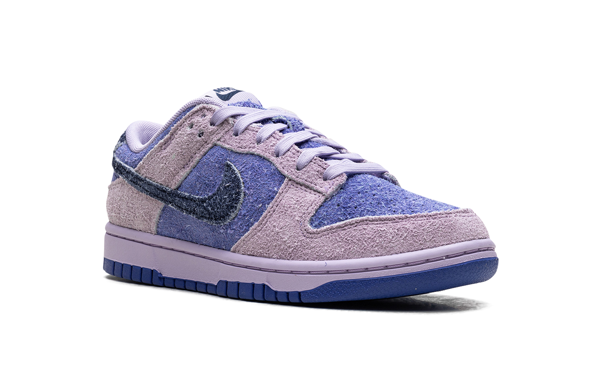 nike dunk low se hydrangeas women s+HQ3431-515+diagnol right view