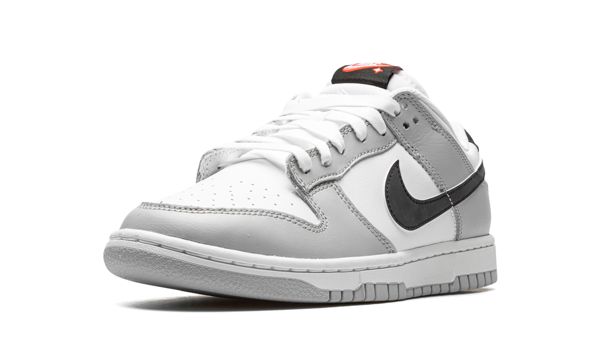 nike dunk low se lottery pack grey fog+DR9654-001+left diagnol single view