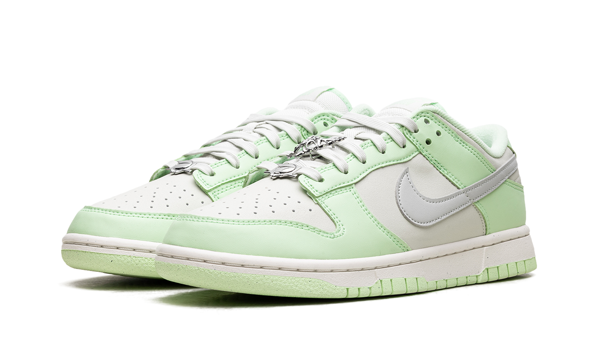 nike dunk low se next nature sea glass women s+FN6344-001+diagnol left view
