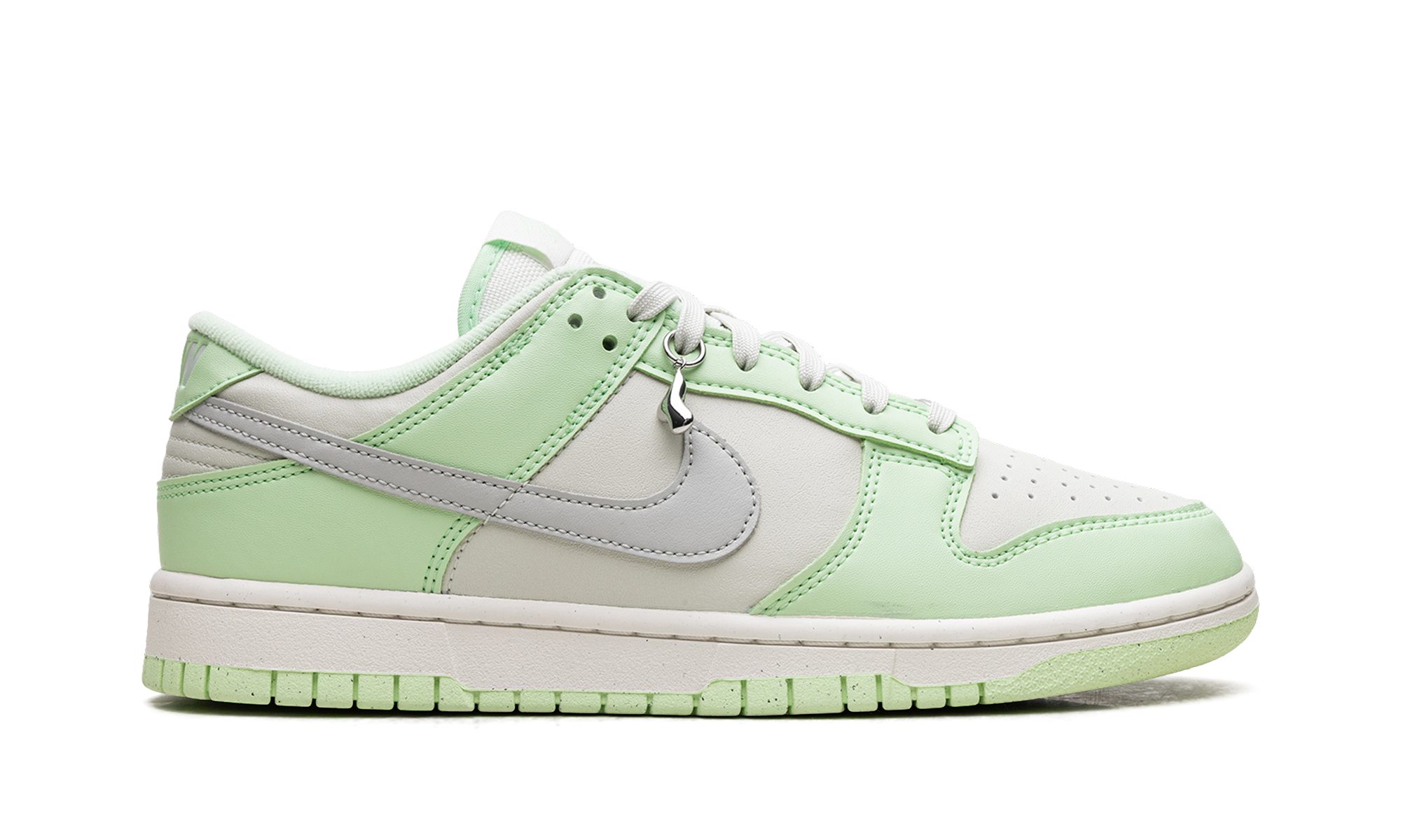 nike dunk low se next nature sea glass women s+FN6344-001+right view