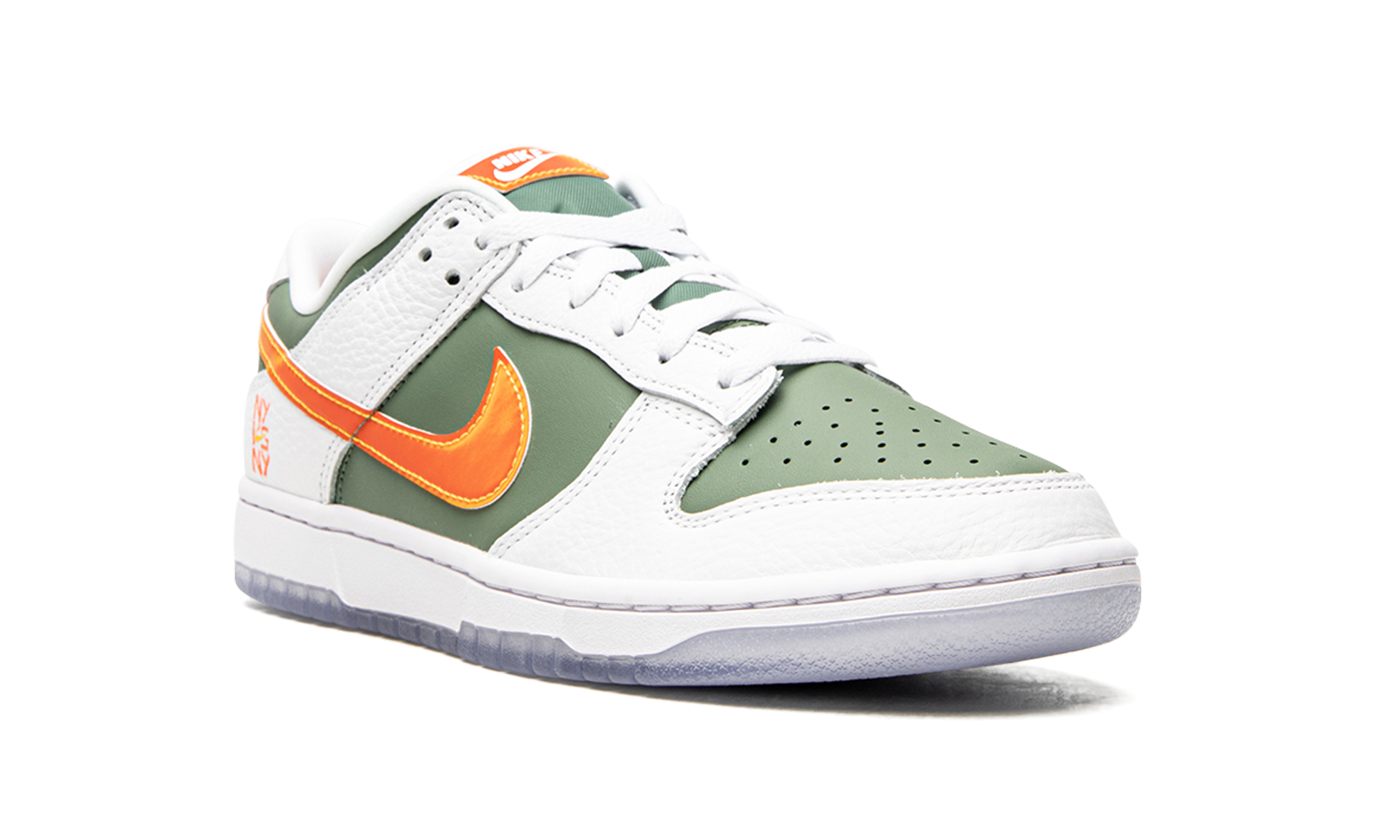 nike dunk low se ny vs ny+DN2489-300+diagnol right view