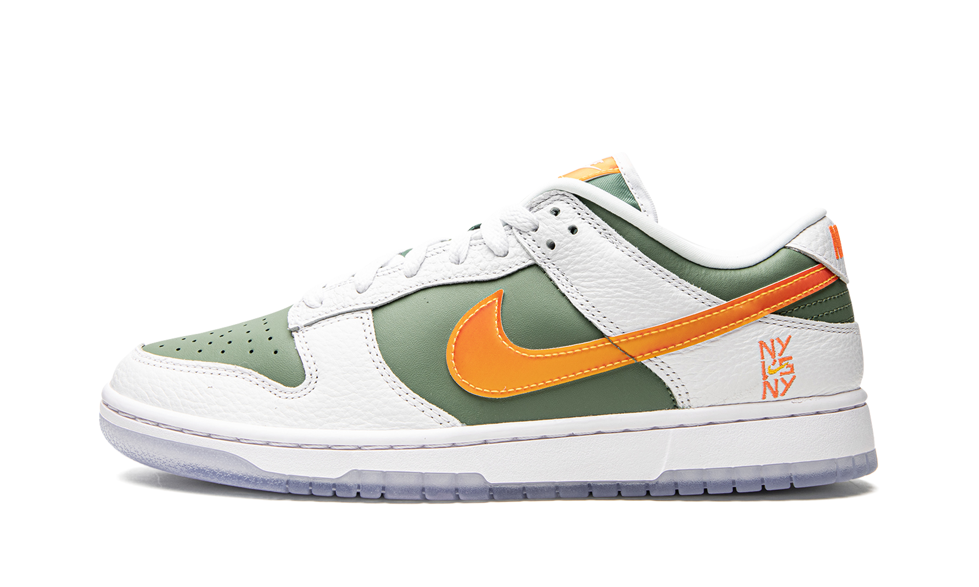nike dunk low se ny vs ny+DN2489-300+diagnol right view 1