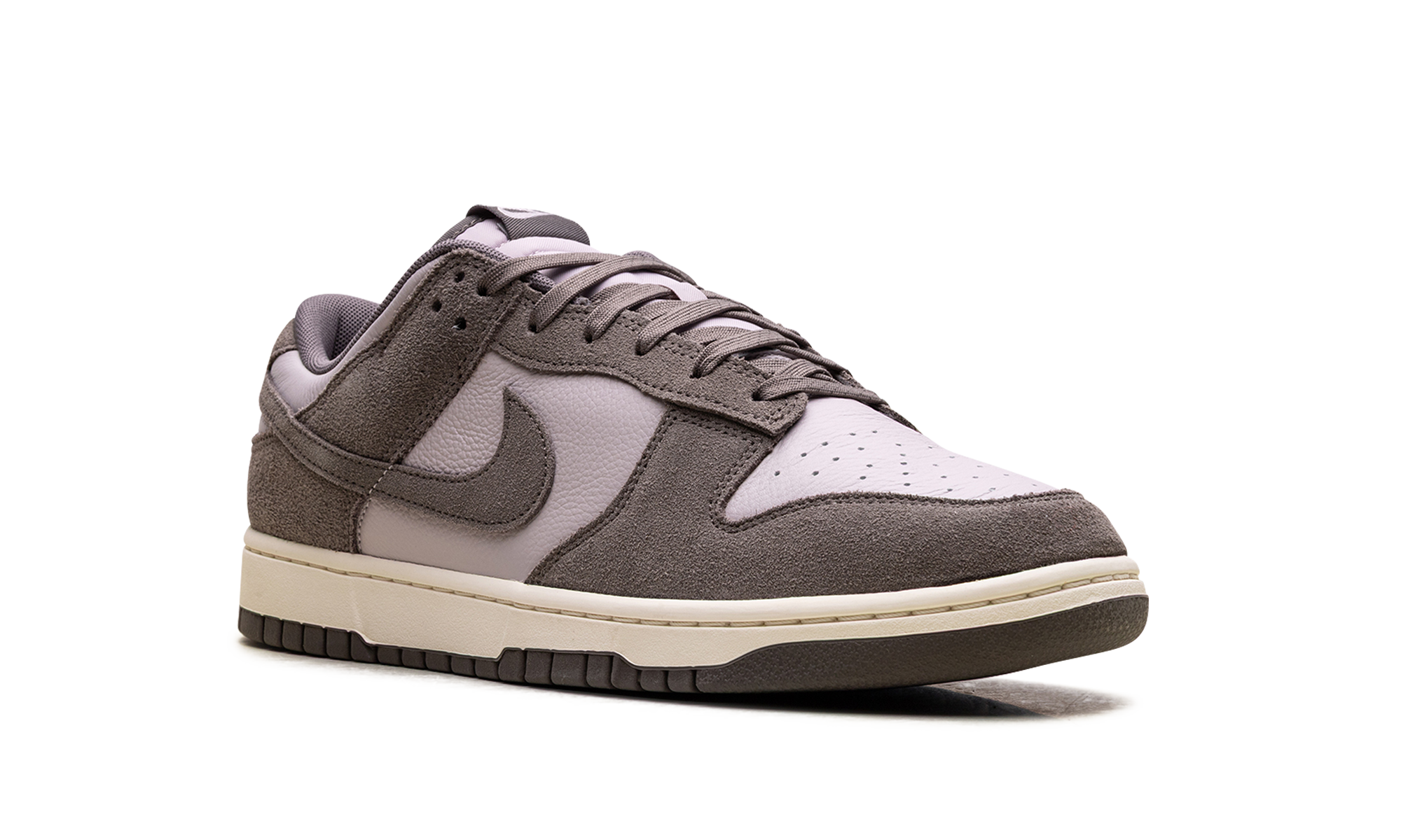 nike dunk low se platinum violet cave stone+FQ8249-001+diagnol right view