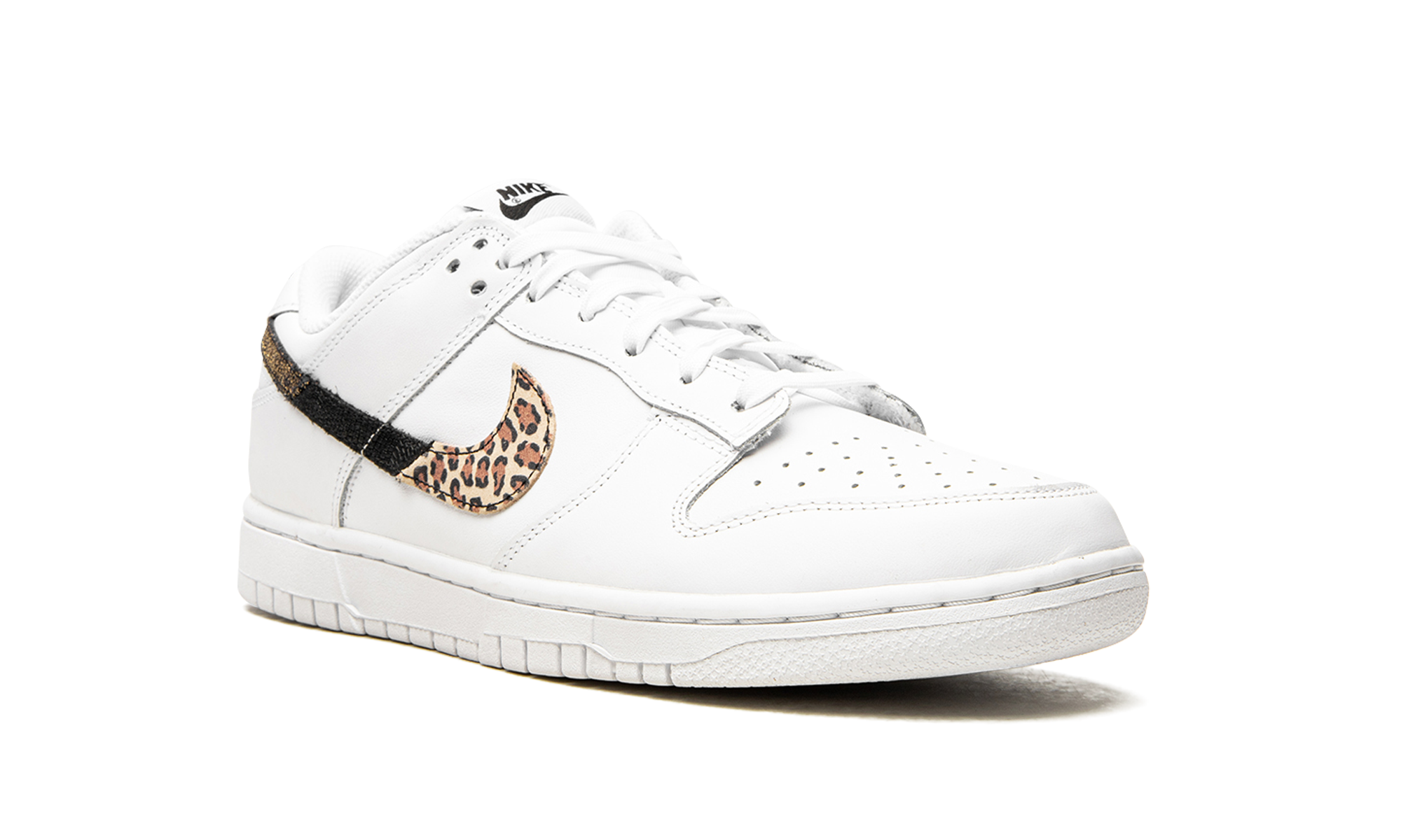 nike dunk low se primal white women s+DD7099-100+diagnol right view