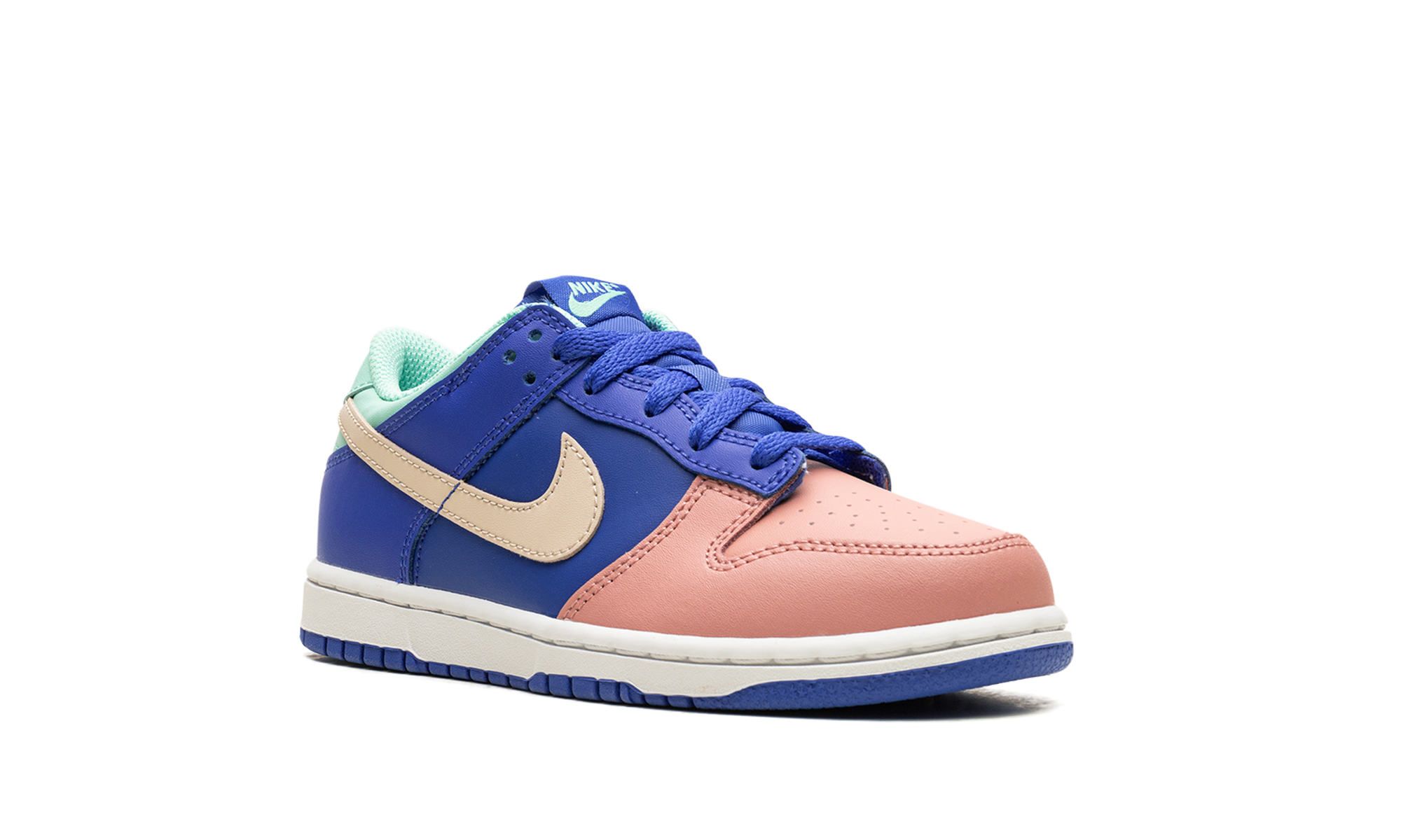 nike dunk low se salmon toe ps+DZ2874-400+diagnol right view