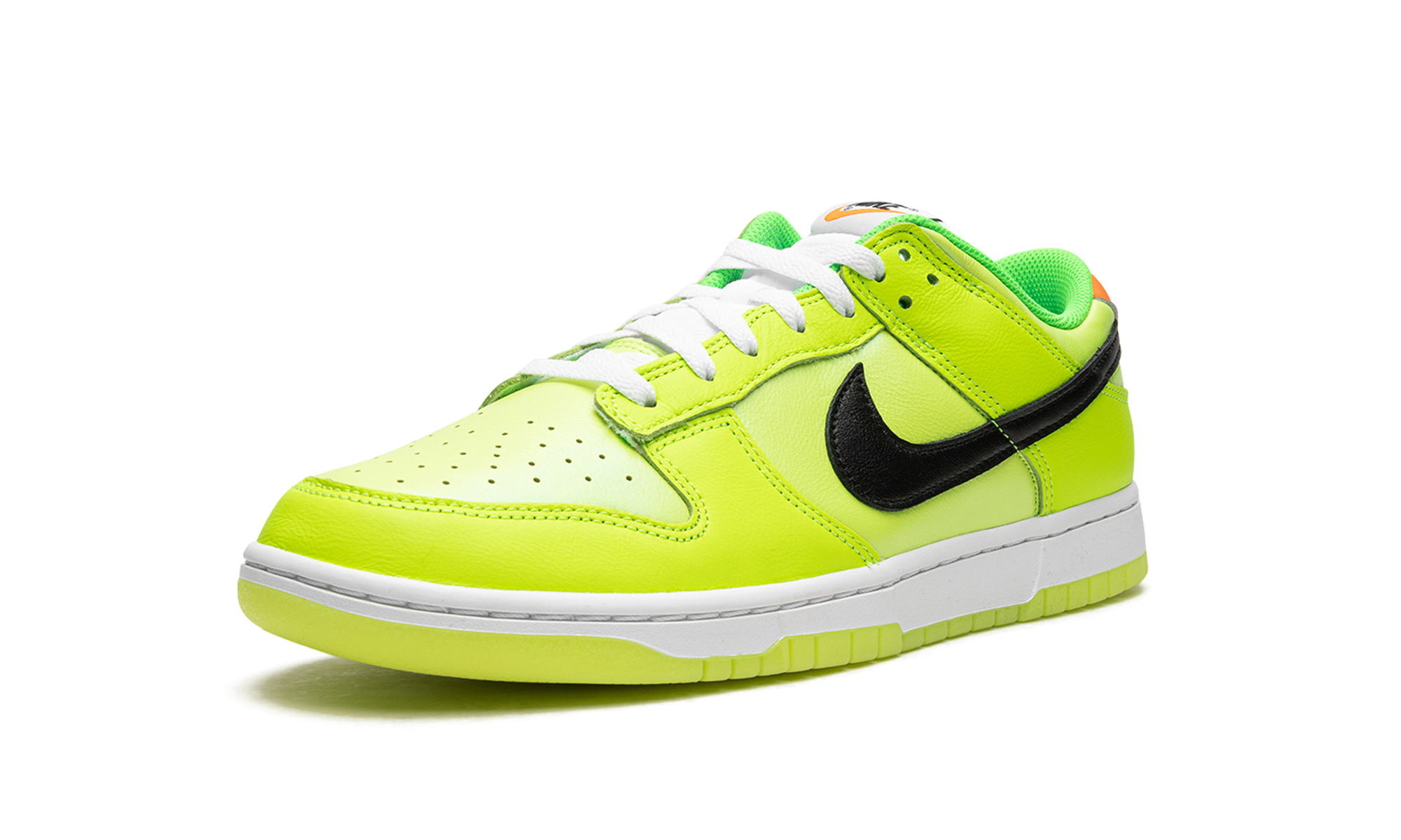 nike dunk low se splash volt+FJ4610-702+left diagnol single view