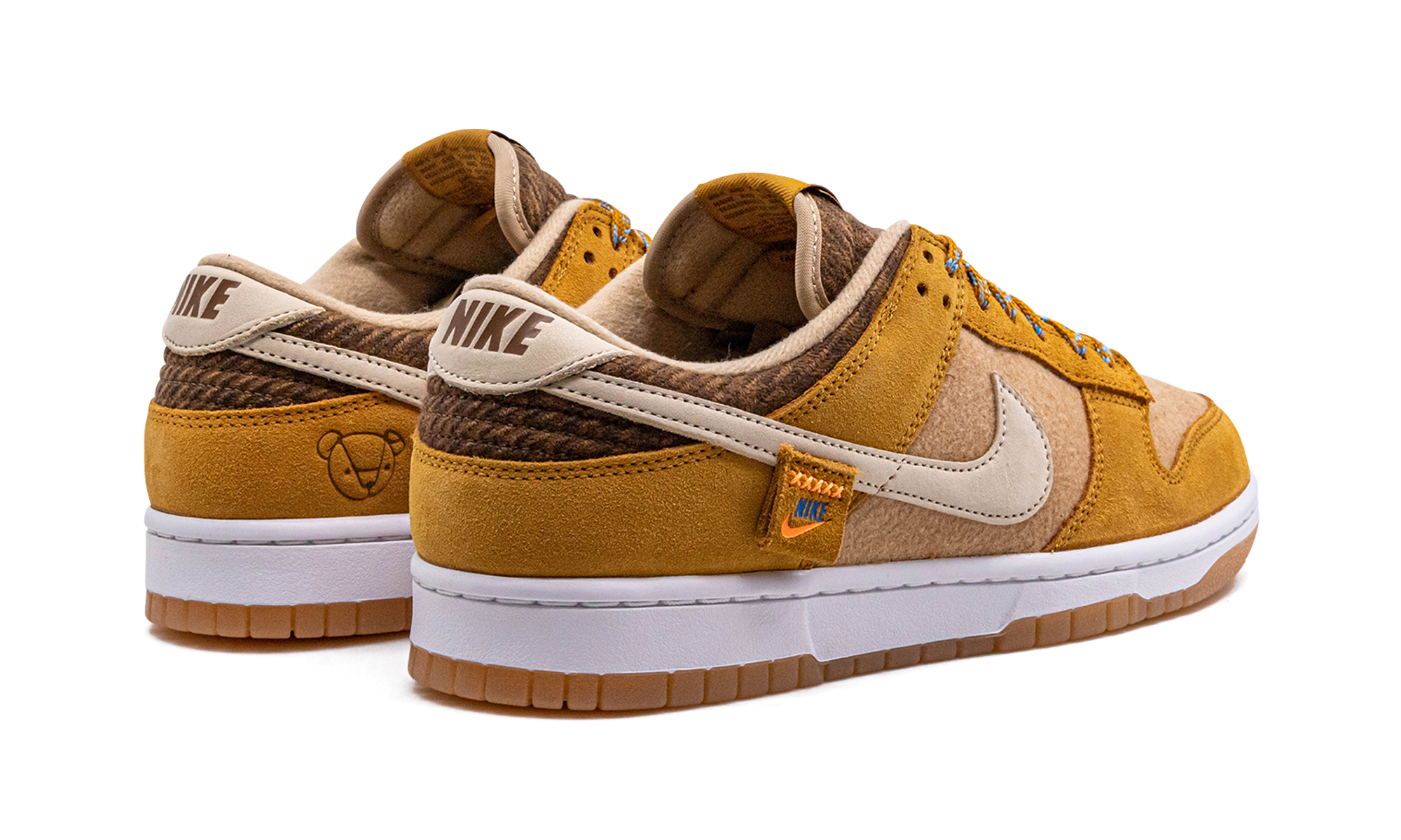 nike dunk low se teddy bear praline+DZ5350-288+diagnol right behind view