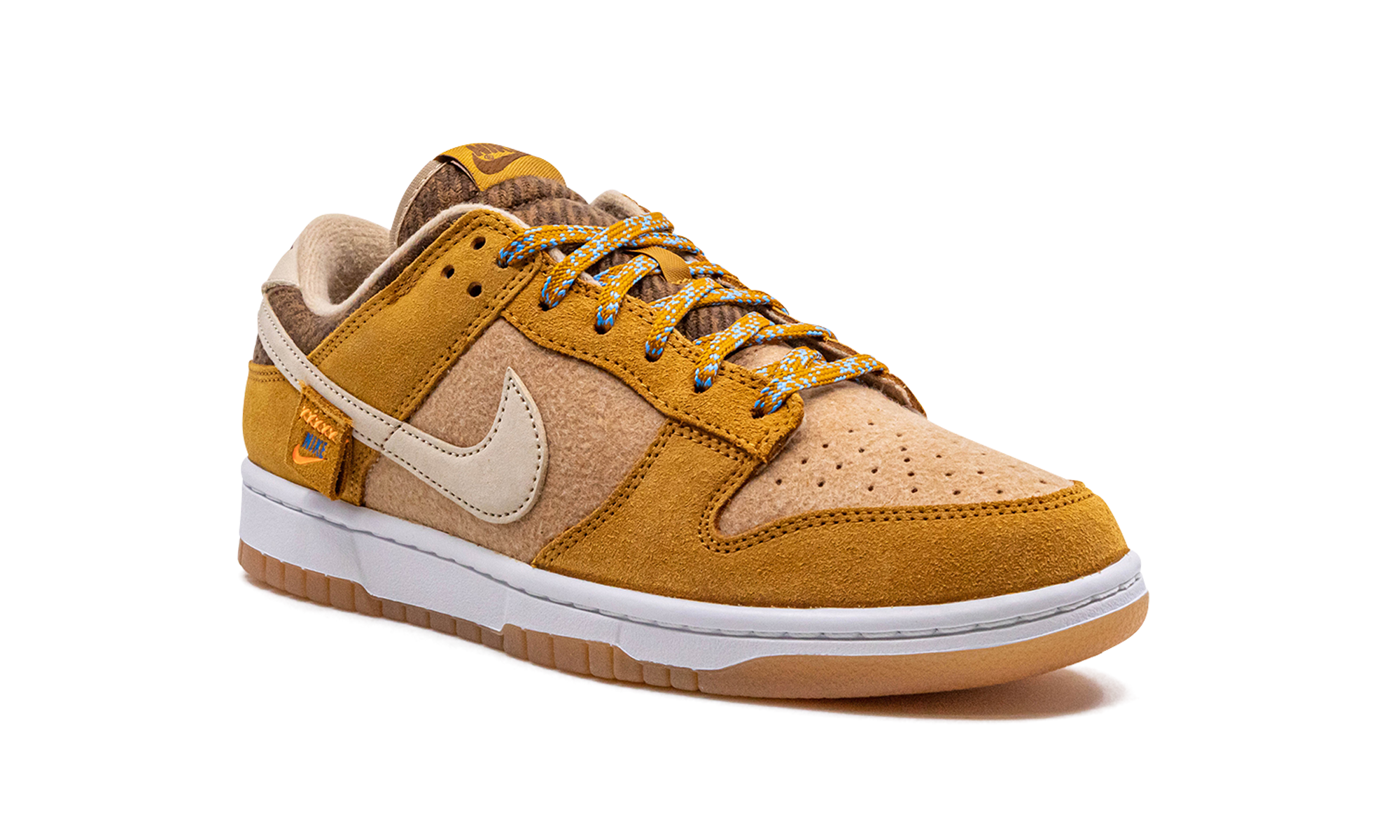 nike dunk low se teddy bear praline+DZ5350-288+diagnol right view