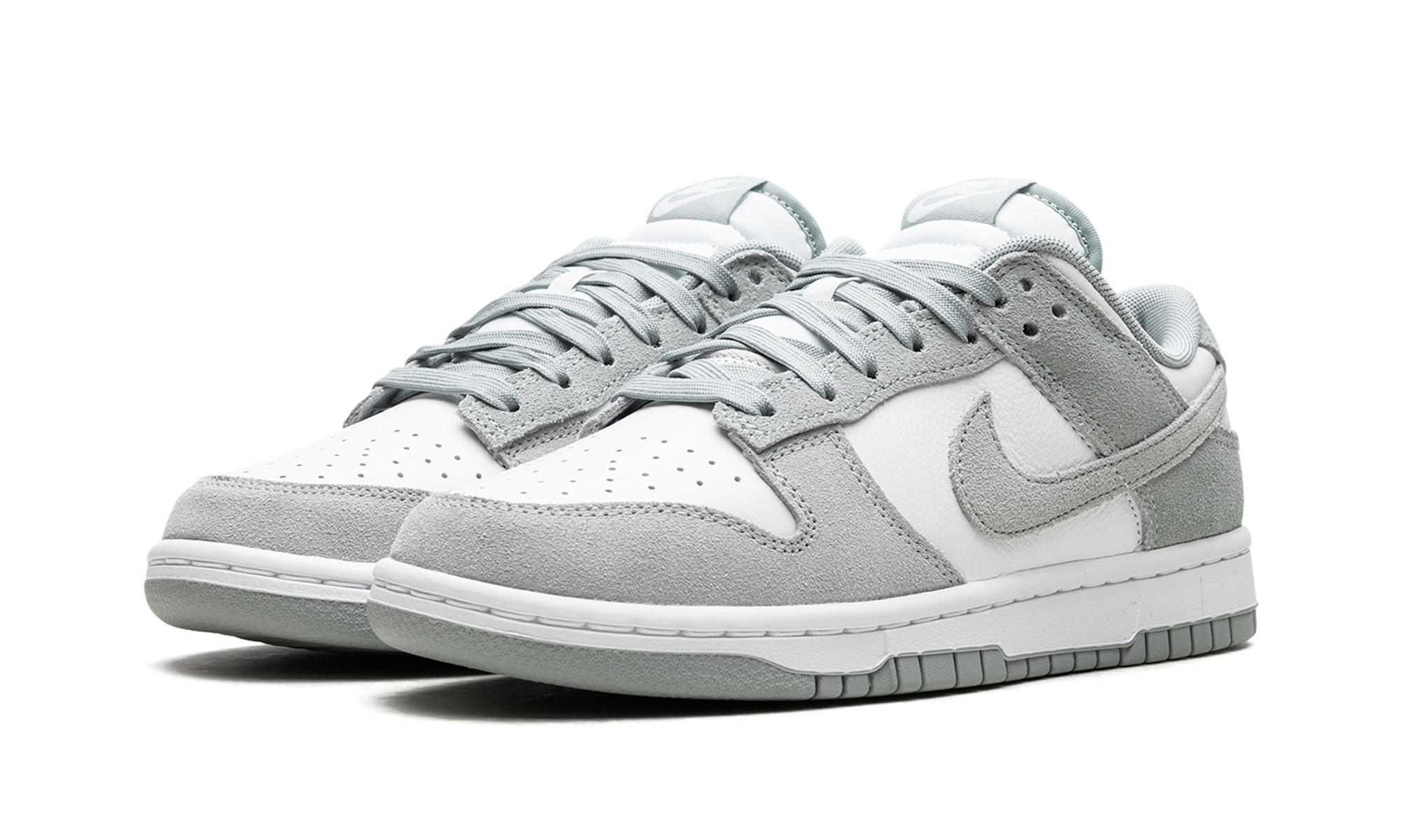 nike dunk low se white light pumice+FQ8249-101+diagnol left view