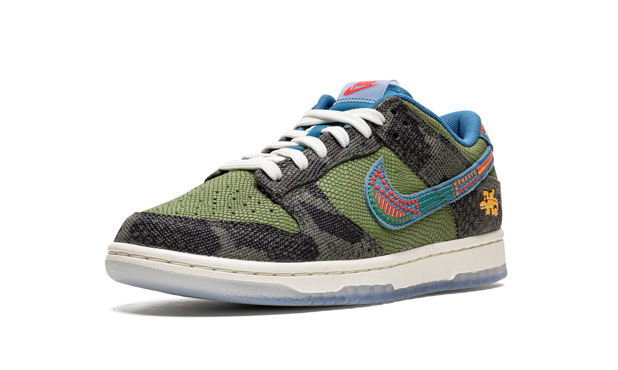 nike dunk low siempre familia+DO2160-335+left diagnol single view