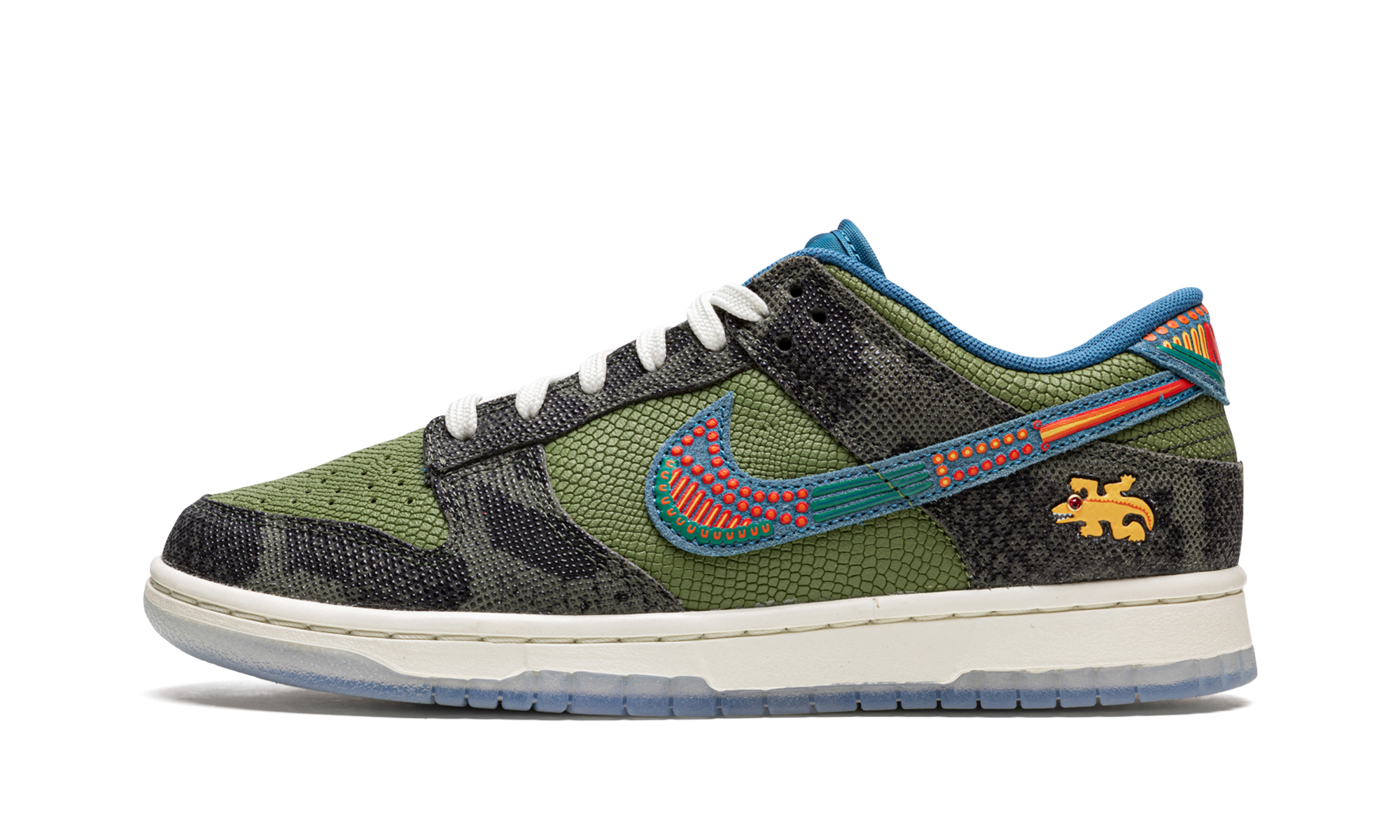 nike dunk low siempre familia+DO2160-335+diagnol right view 1