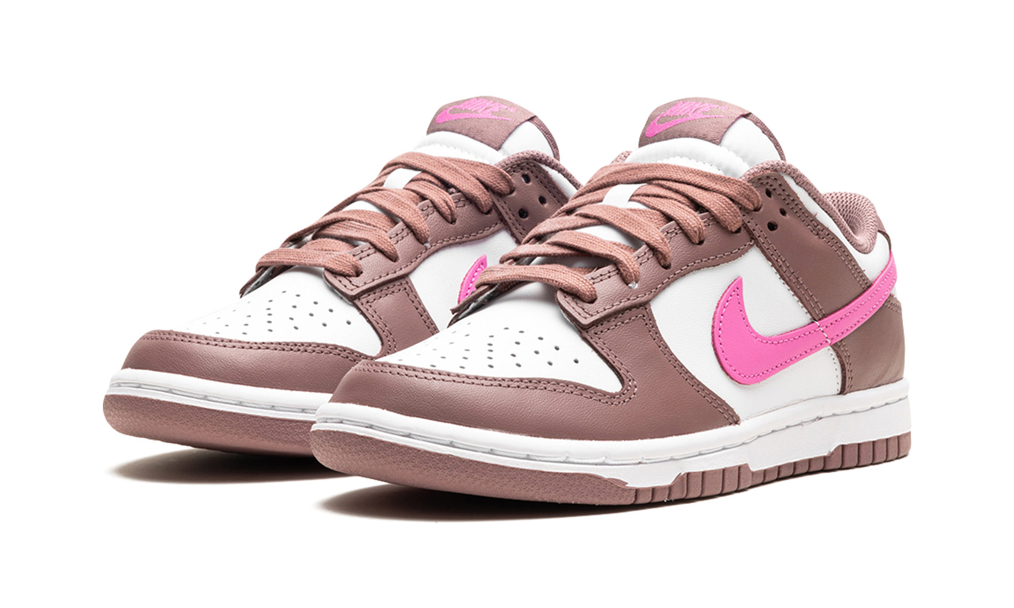 nike dunk low smokey mauve women s+FZ3611-208+diagnol left view