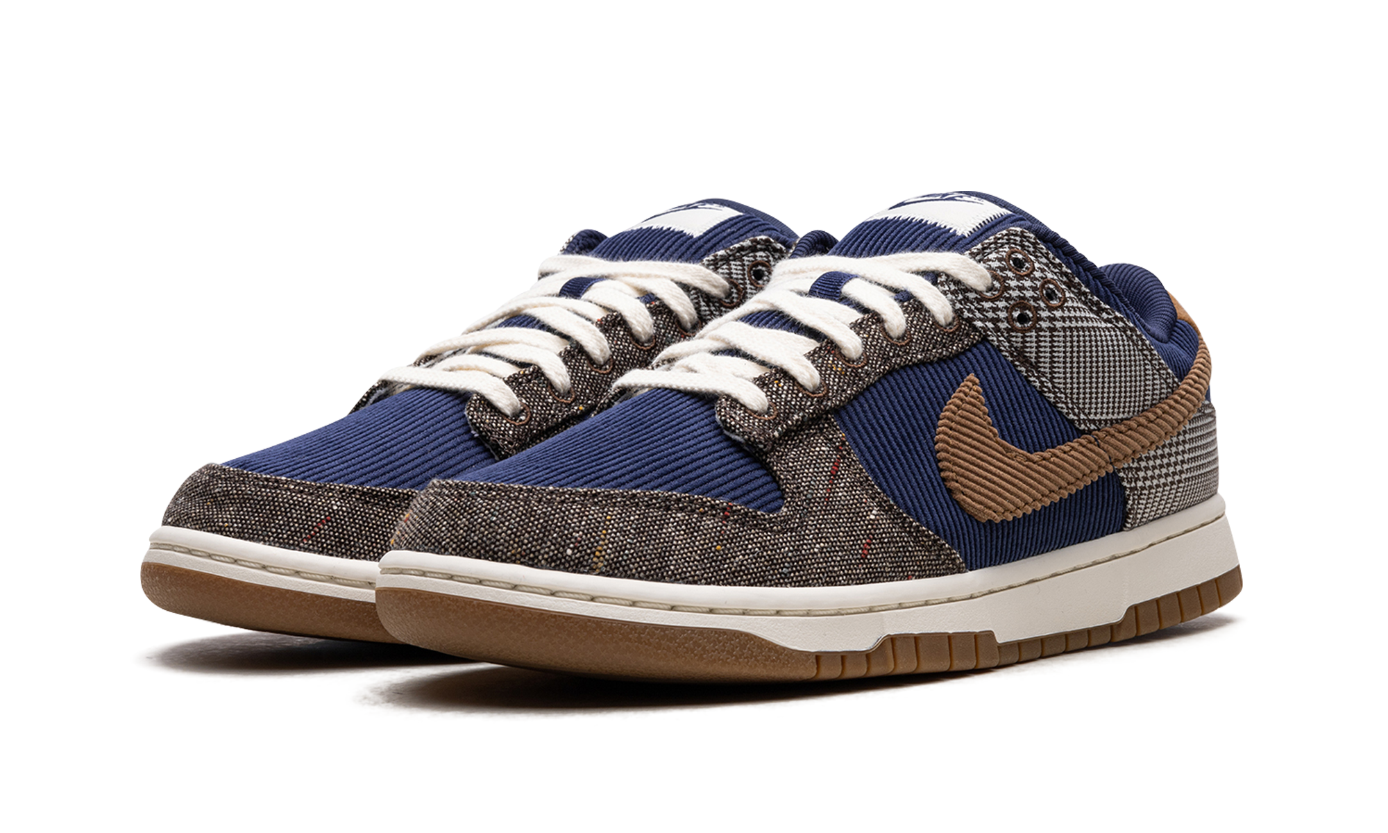nike dunk low tweed midnight navy corduroy+FQ8746-410+diagnol left view