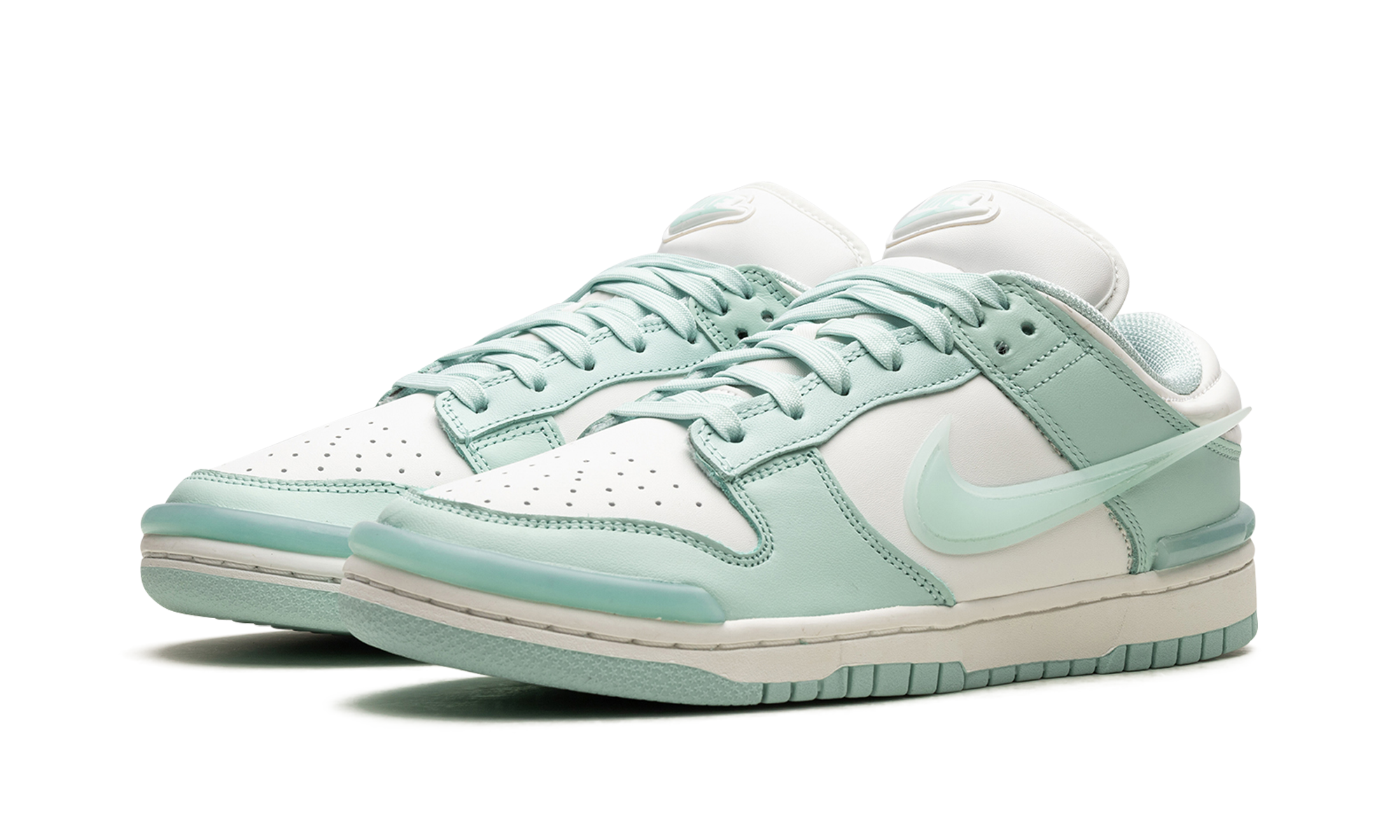 nike dunk low twist jade ice women s+DZ2794-101+diagnol left view