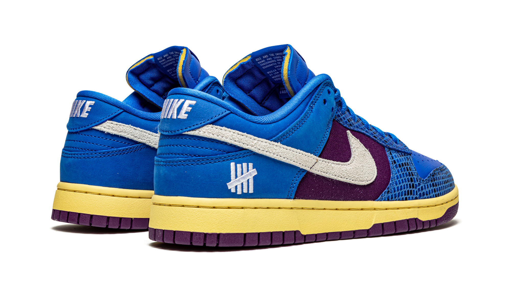 nike dunk low undefeated 5 on it dunk vs af1+DH6508-400+diagnol right behind view