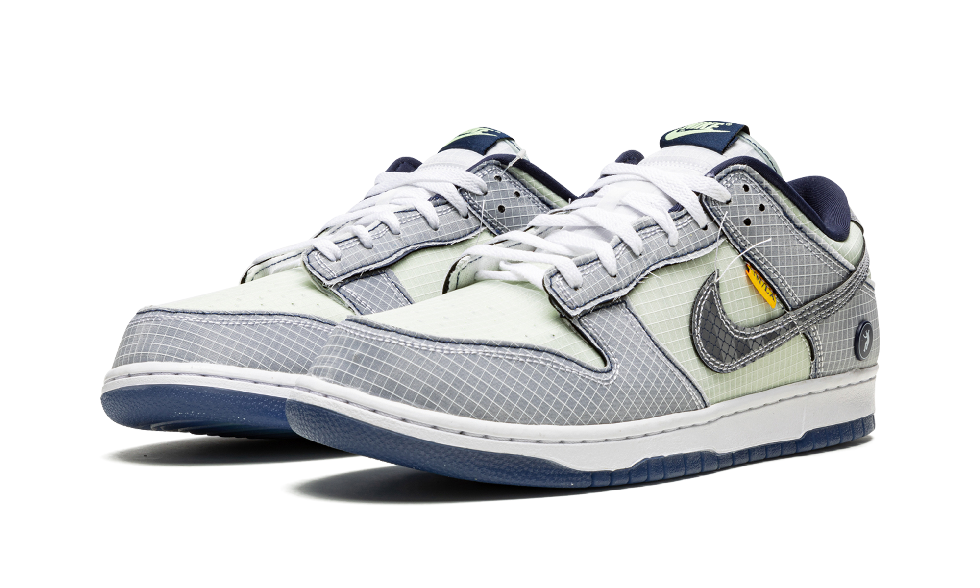 nike dunk low union passport pack pistachio+DJ9649-401+diagnol left view