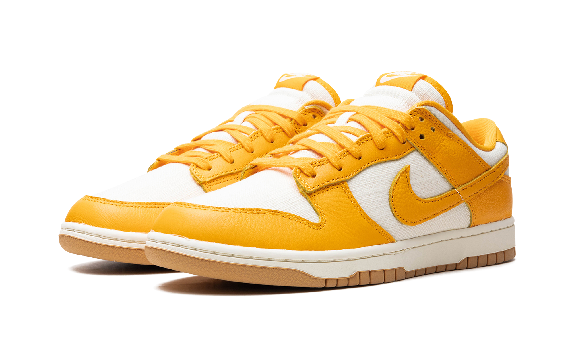 nike dunk low university gold+HF4867-739+diagnol left view