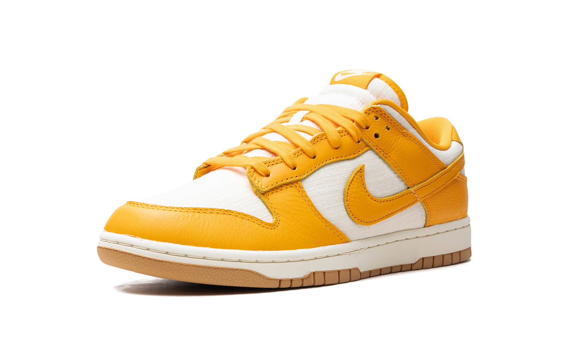 nike dunk low university gold+HF4867-739+left diagnol single view