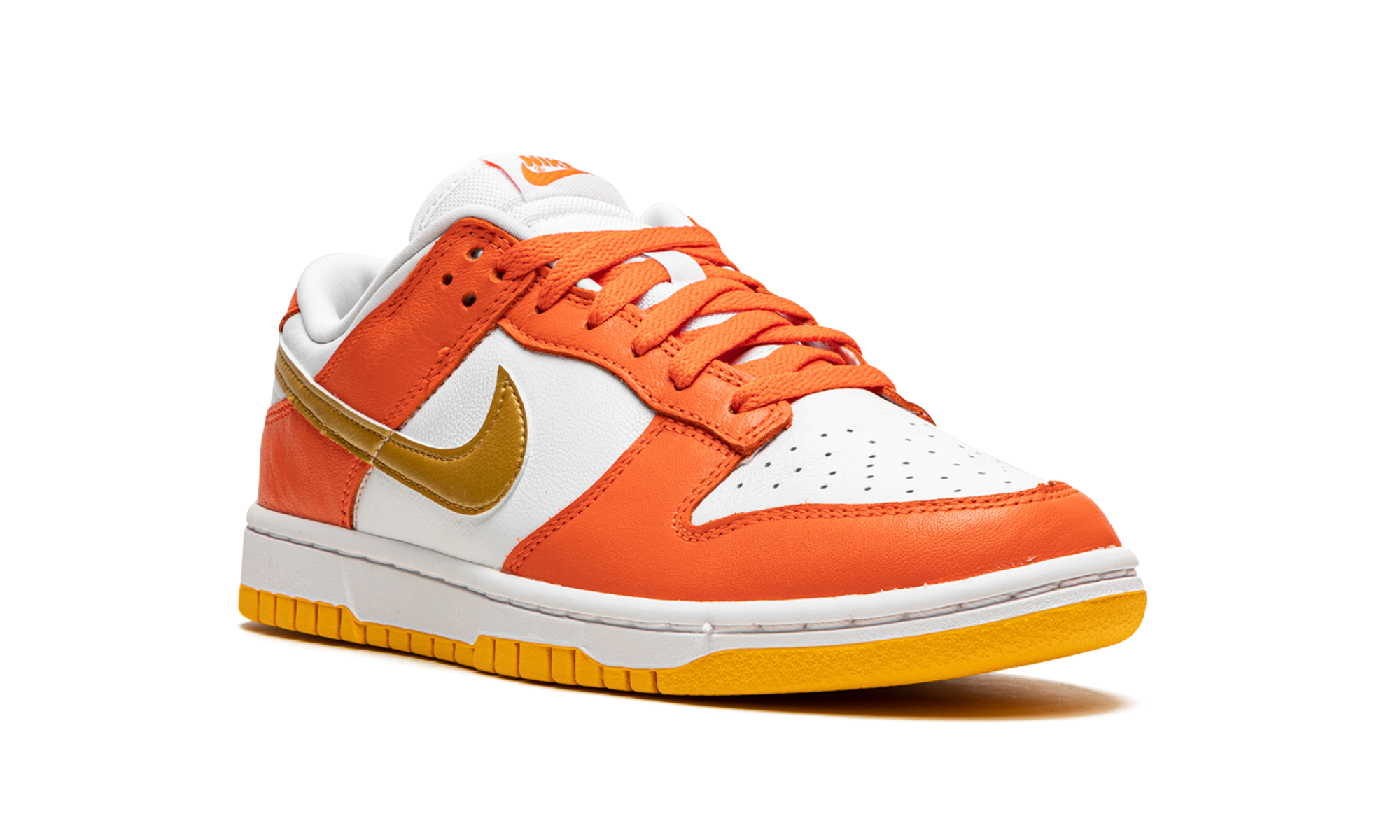 nike dunk low university gold women s+DQ4690-800+diagnol right view