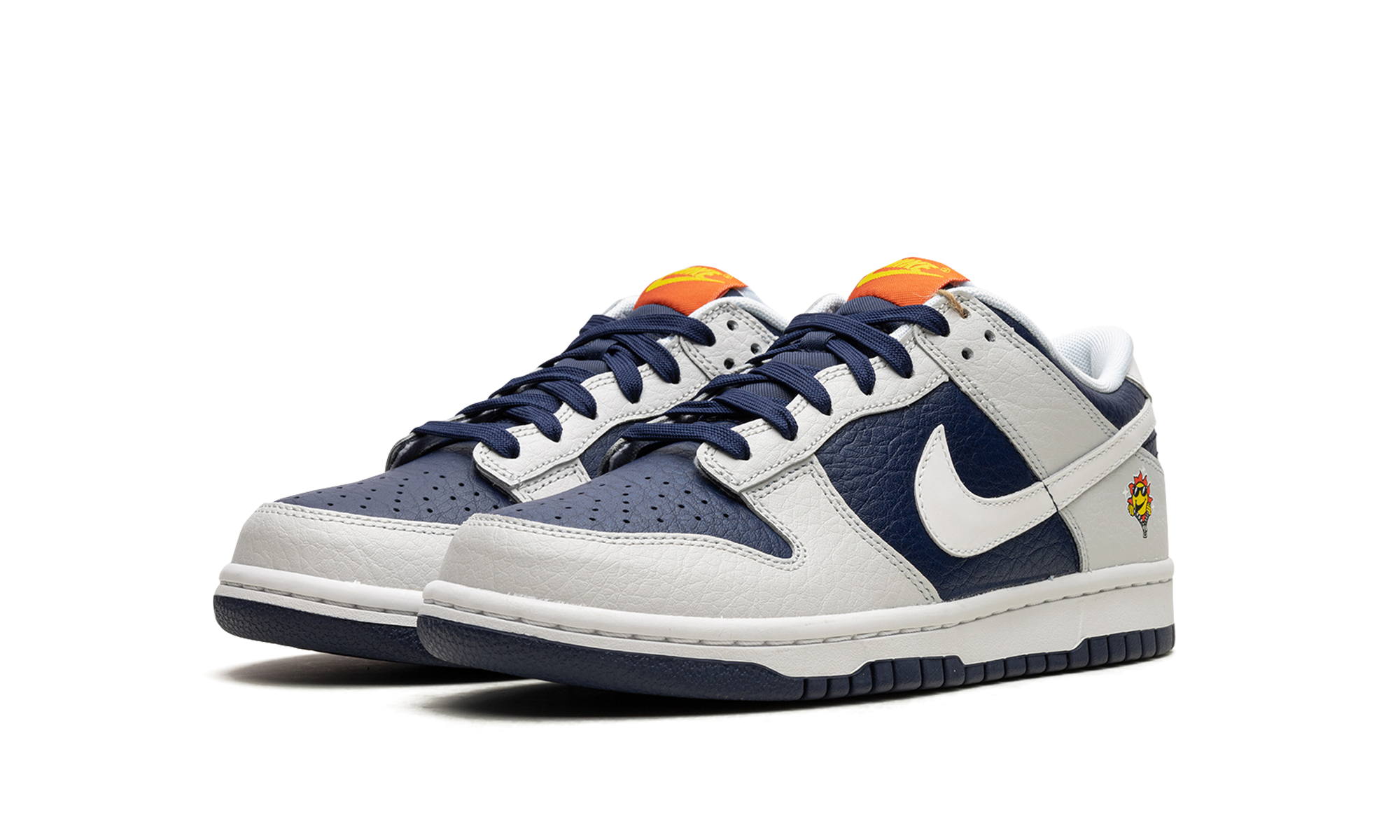 nike dunk low uv reactive photon dust midnight navy gs+FN6968-025+diagnol left view