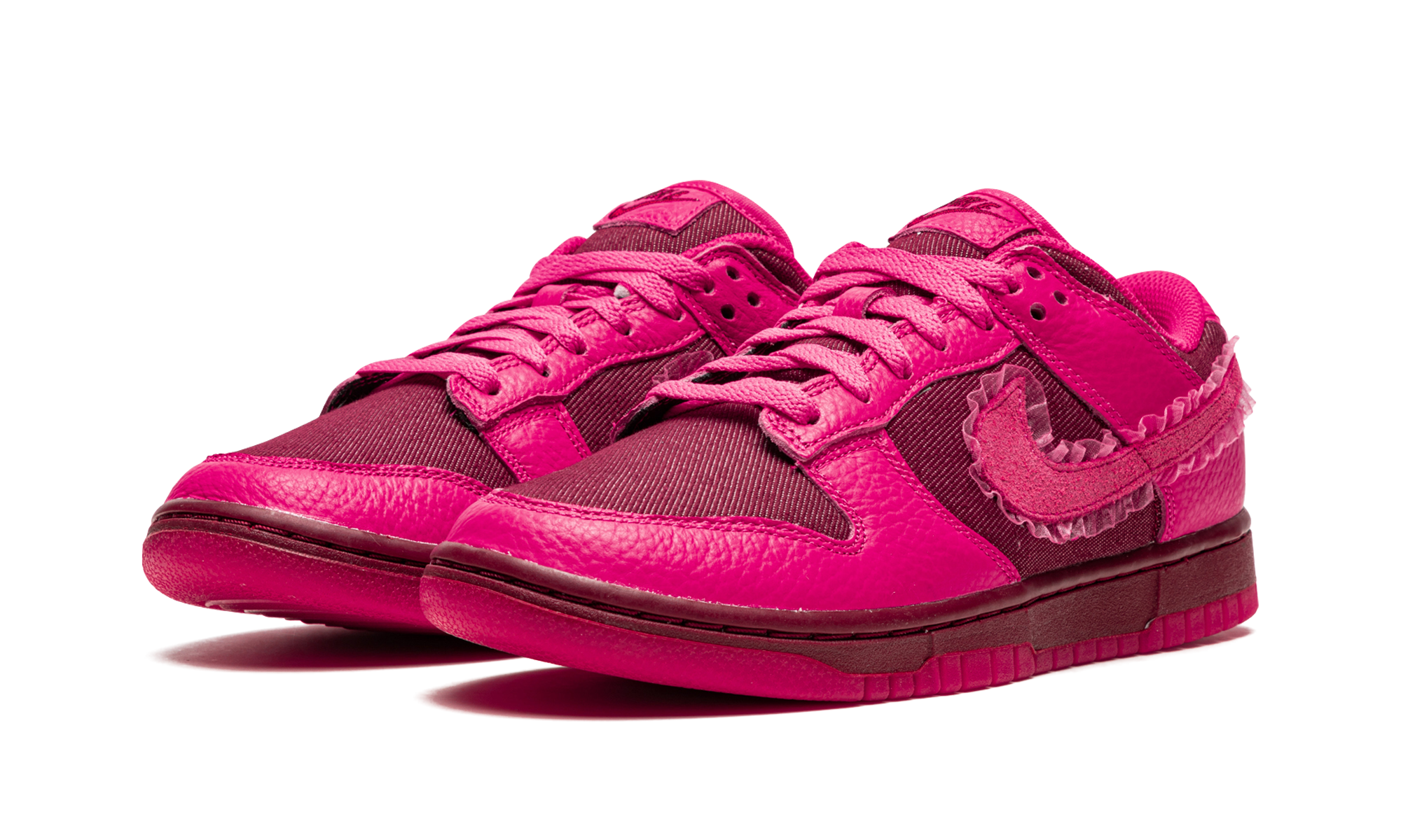 nike dunk low valentine s day 2022 women s+DQ9324-600+diagnol left view
